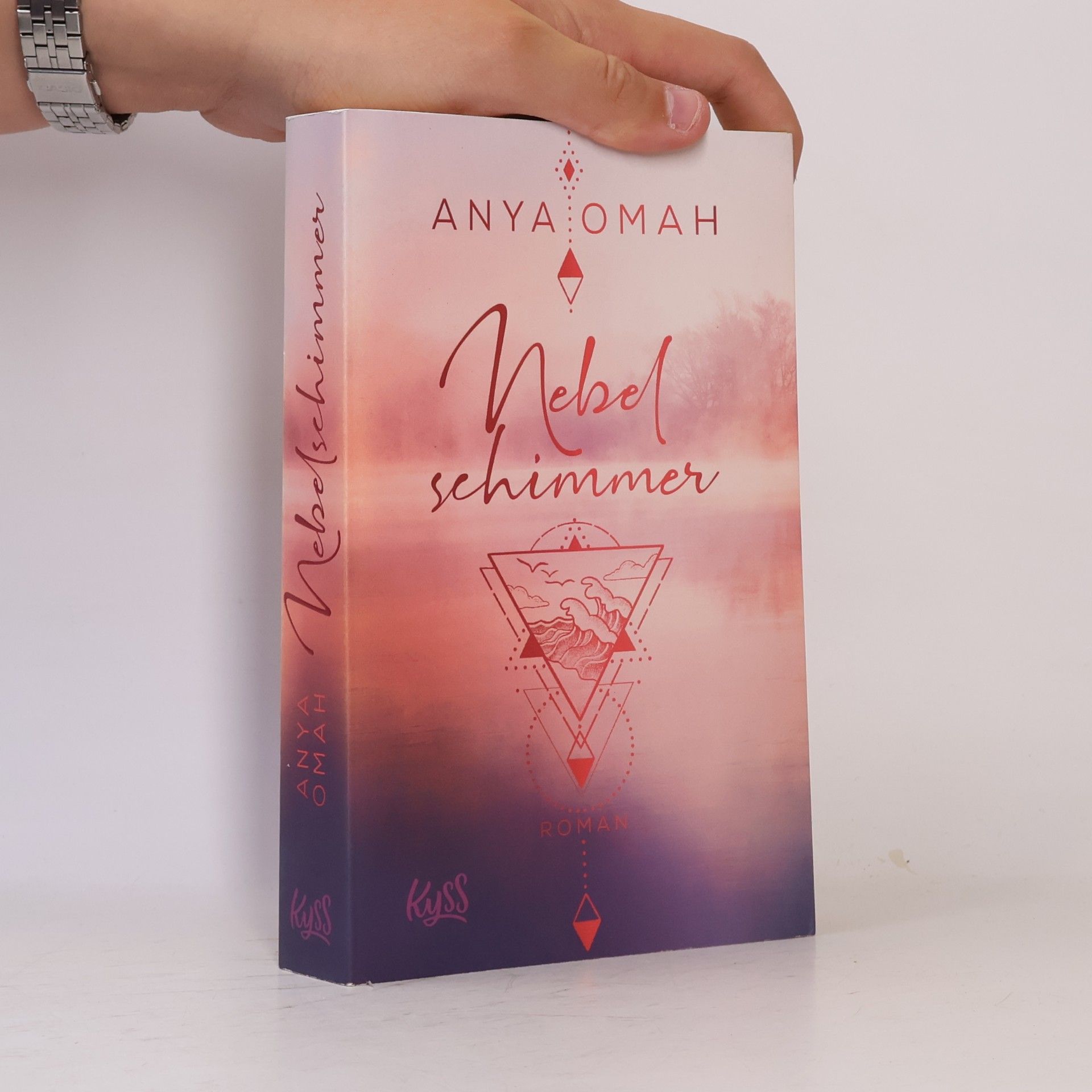 Anya Omah Nebelschimmer