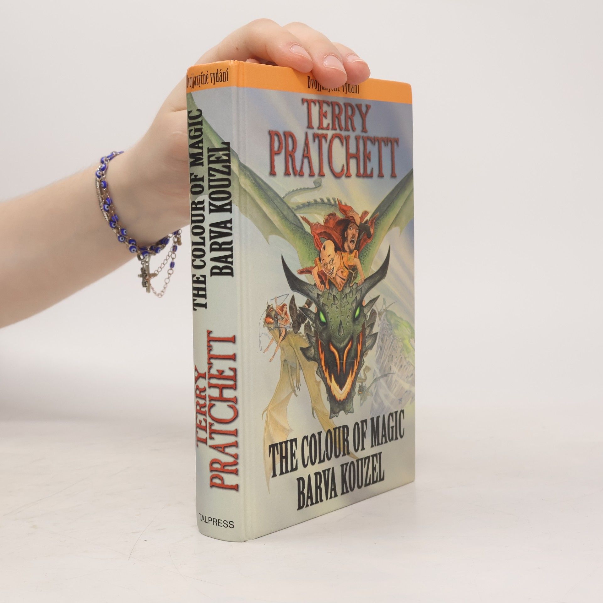 Terry Pratchett Barva kouzel, The colour of magic: Dvojjazyčné vydání