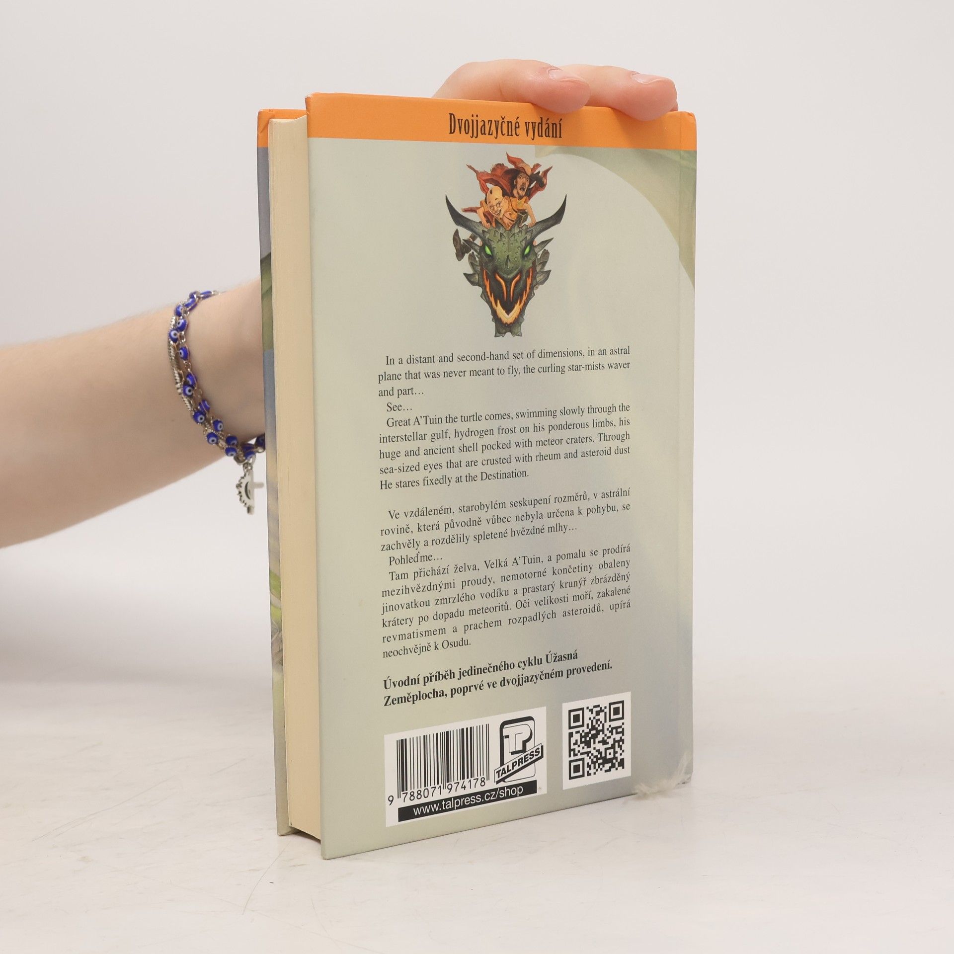 Terry Pratchett Barva kouzel, The colour of magic: Dvojjazyčné vydání