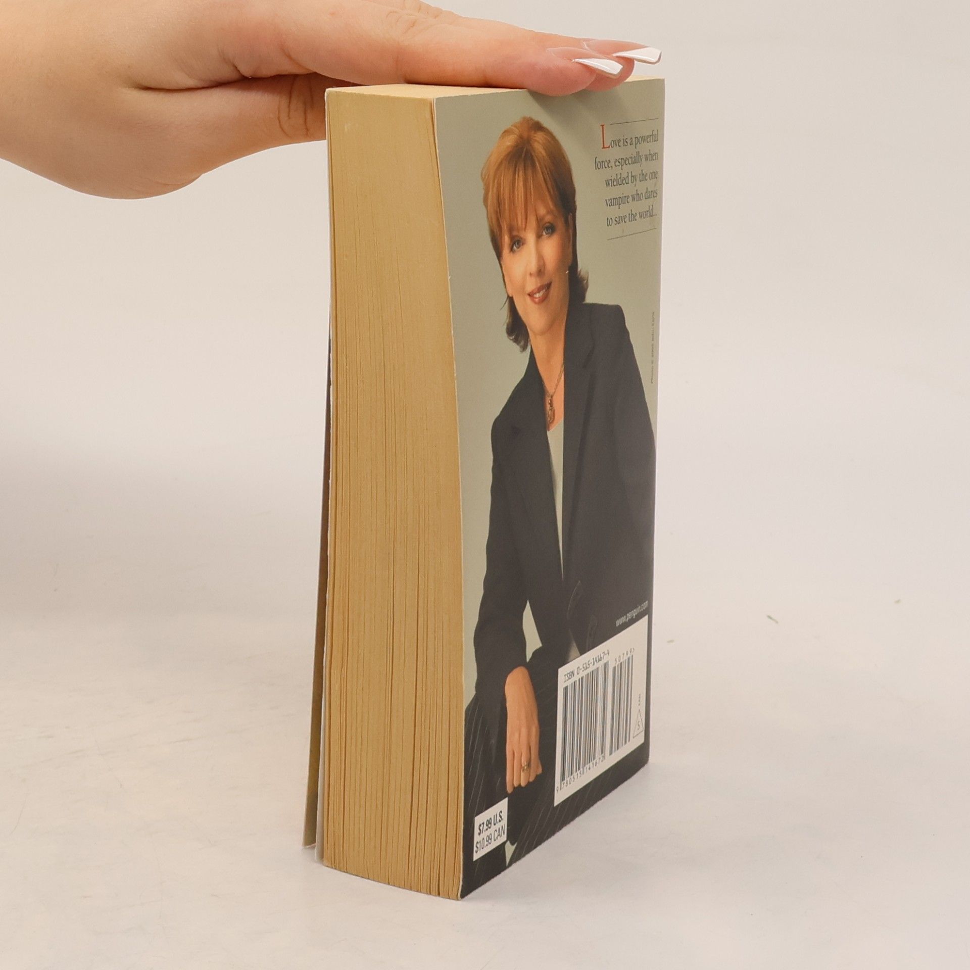 Nora Roberts The Circle Trilogy - 3: Valley Of Silence. Rot Wie Die Liebe, Englische Ausgabe