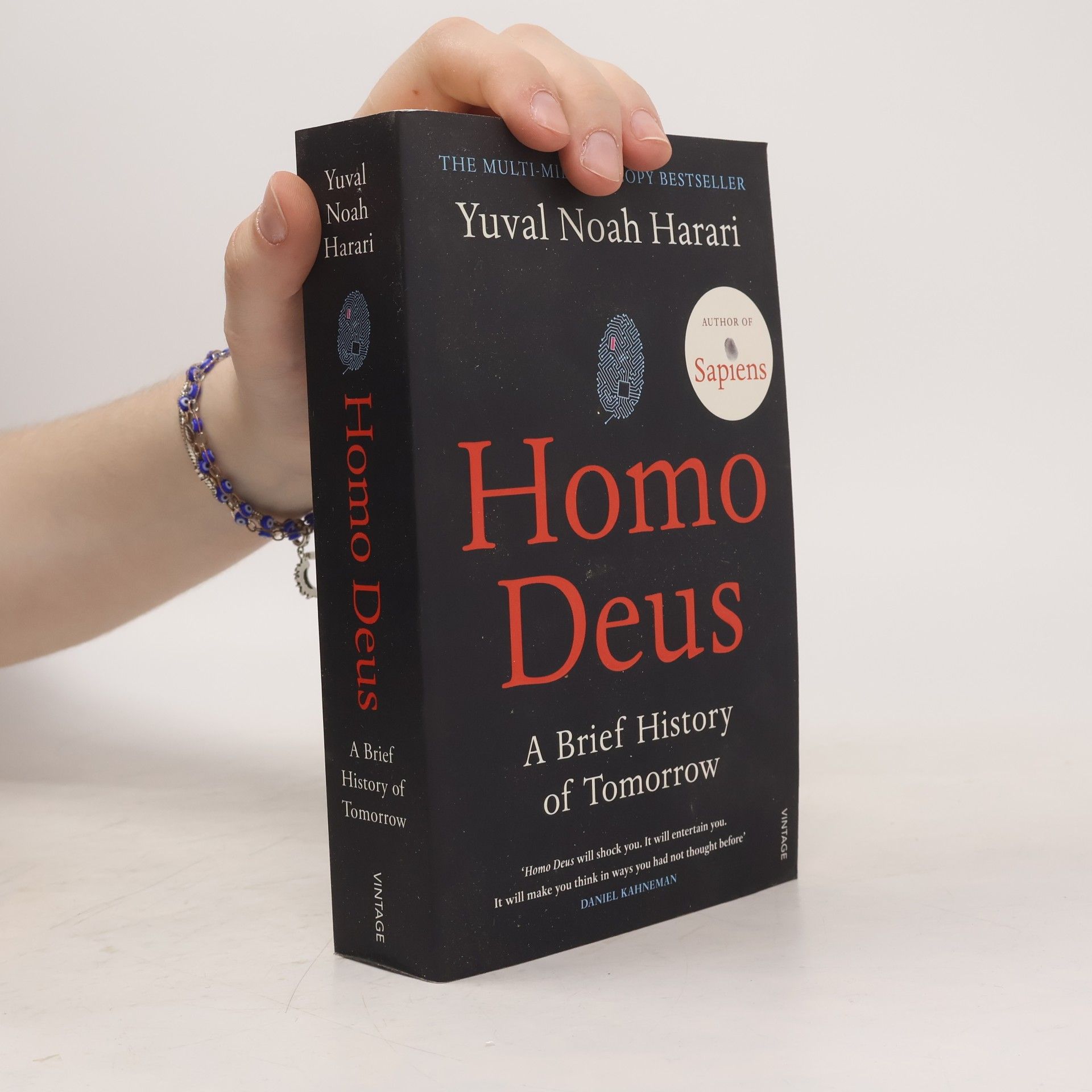 Yuval Noah Harari Homo Deus. A Brief History of Tomorrow