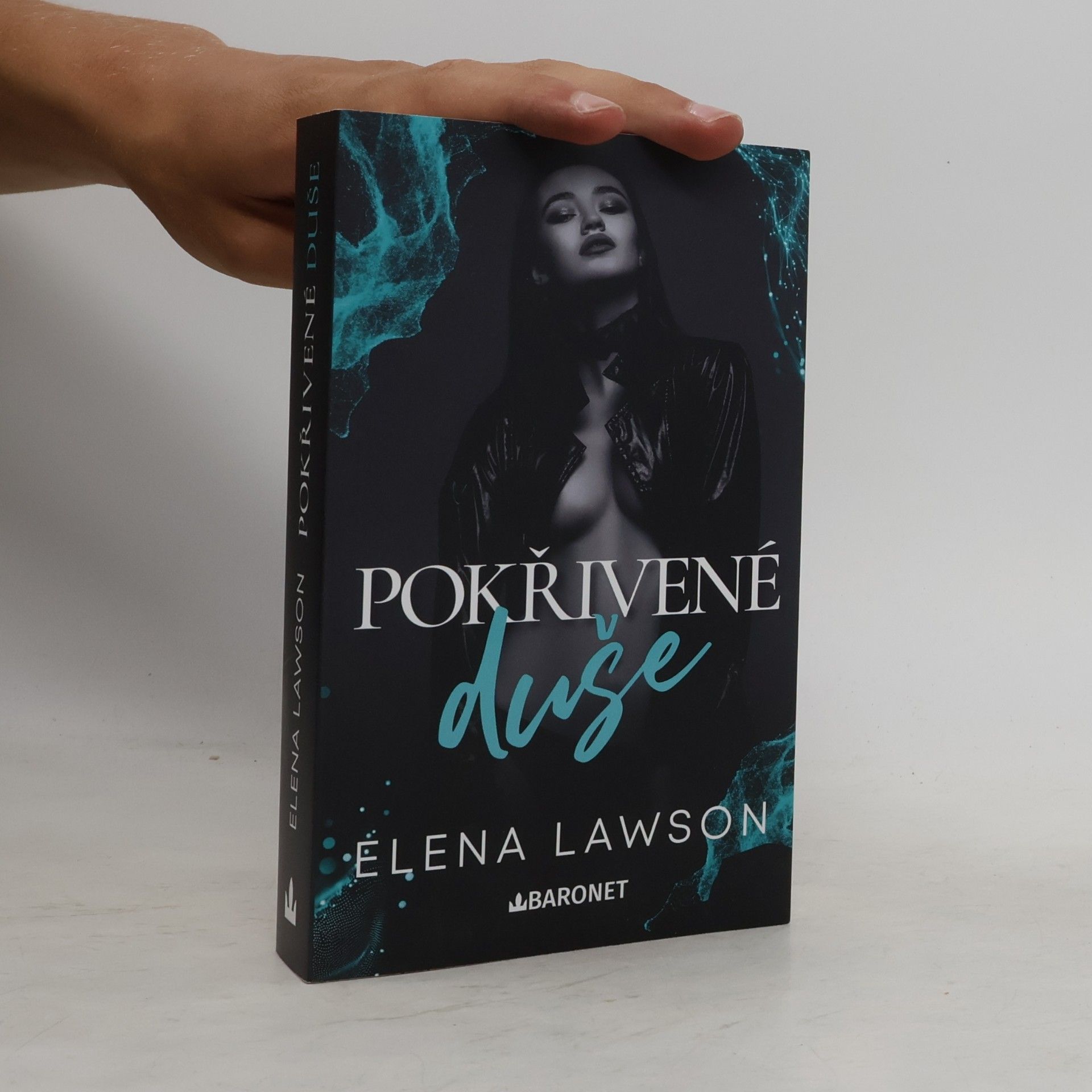 Elena Lawson Pokřivené duše