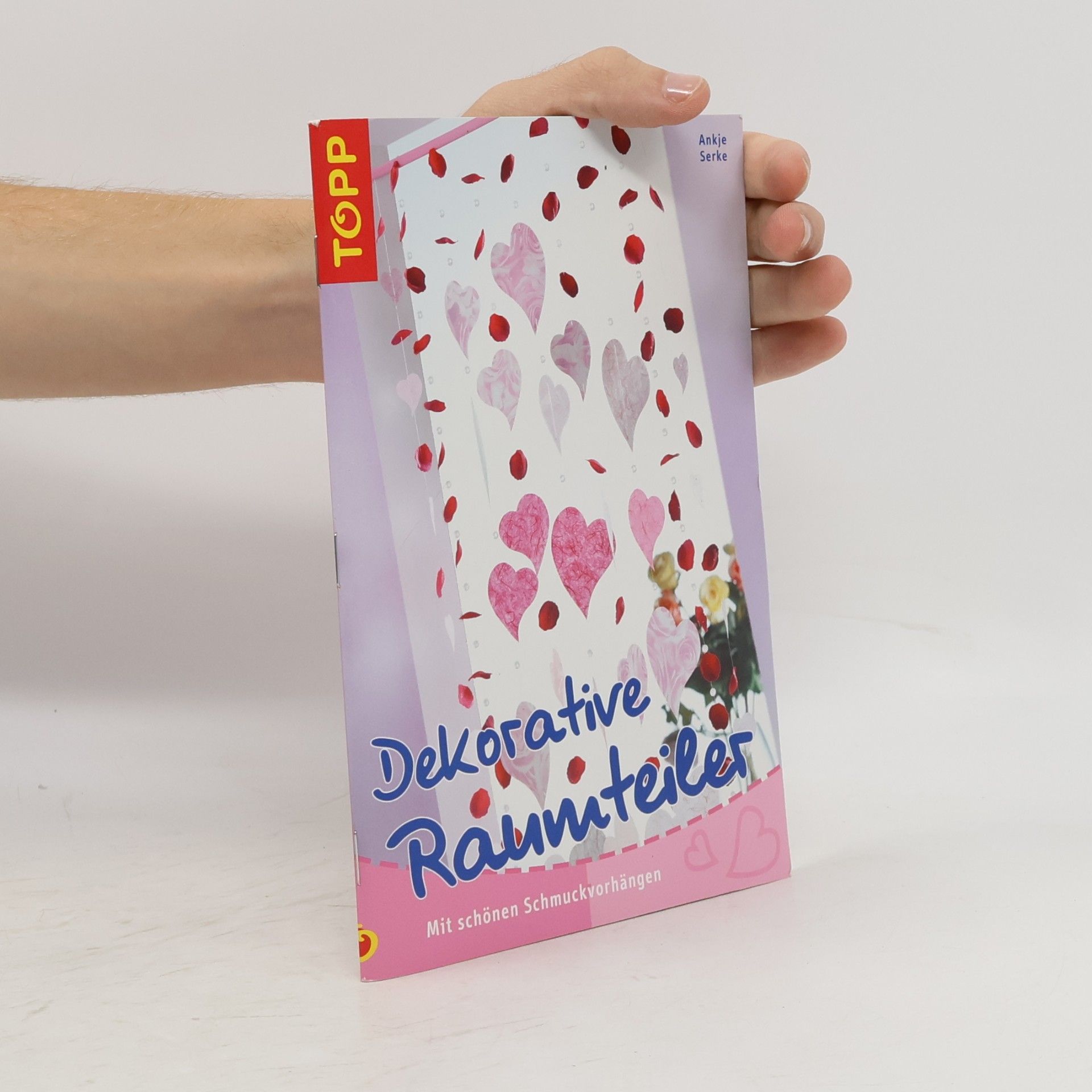 Dekorative Raumteiler mit schönen Schmuckvorhängen