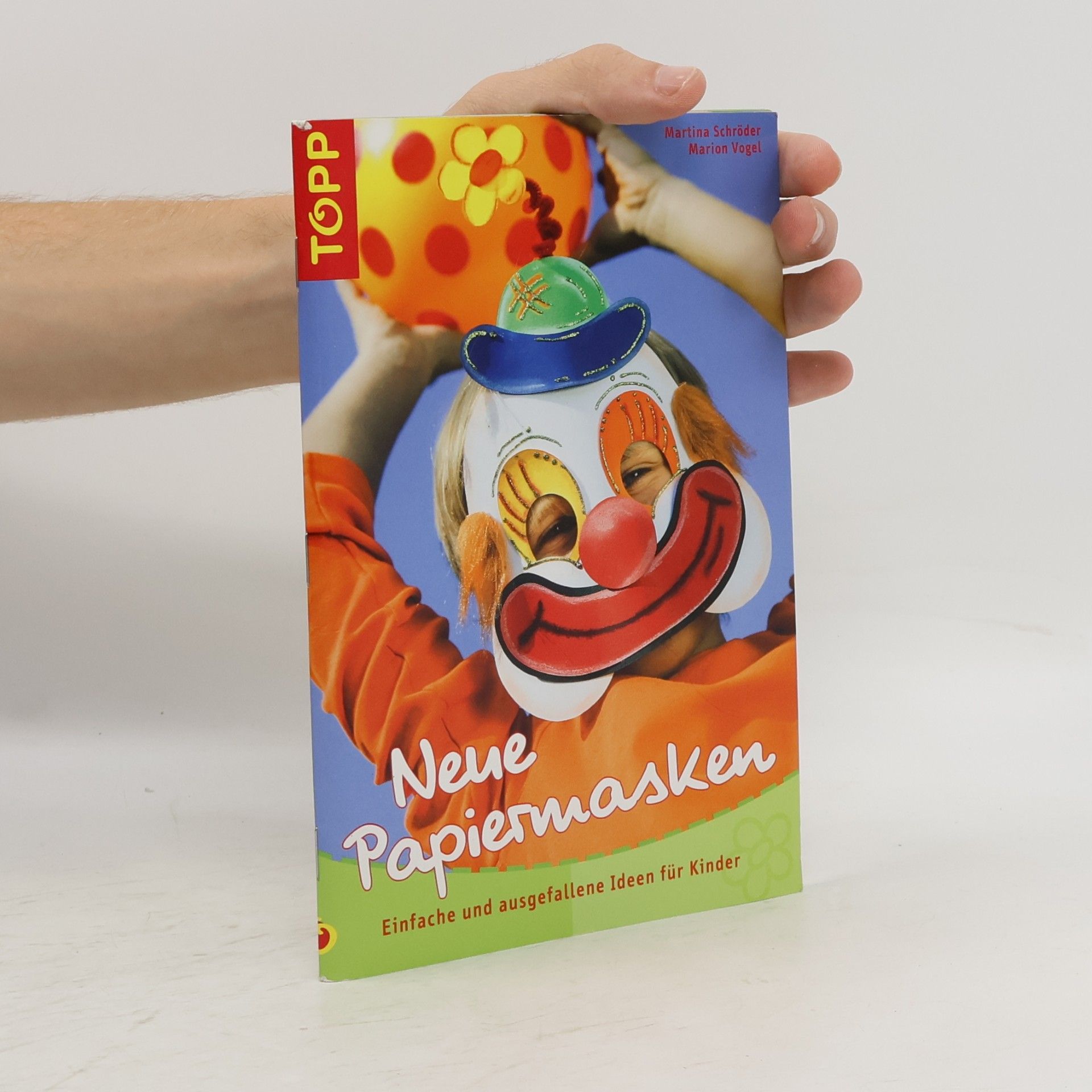 Neue Papiermasken