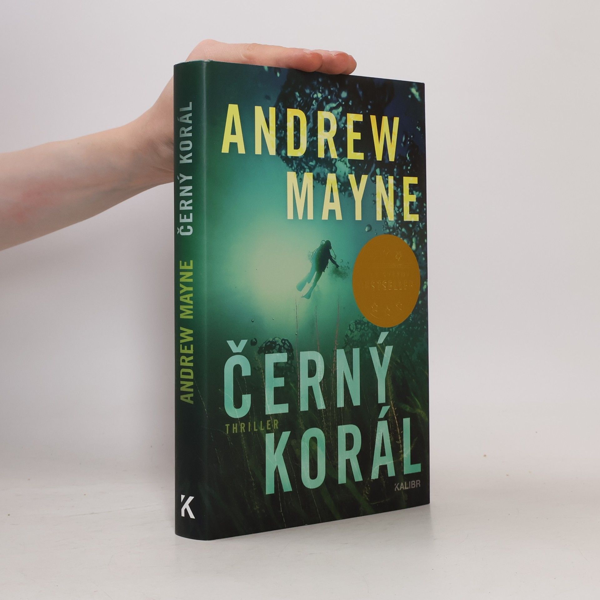 Andrew Mayne Černý korál