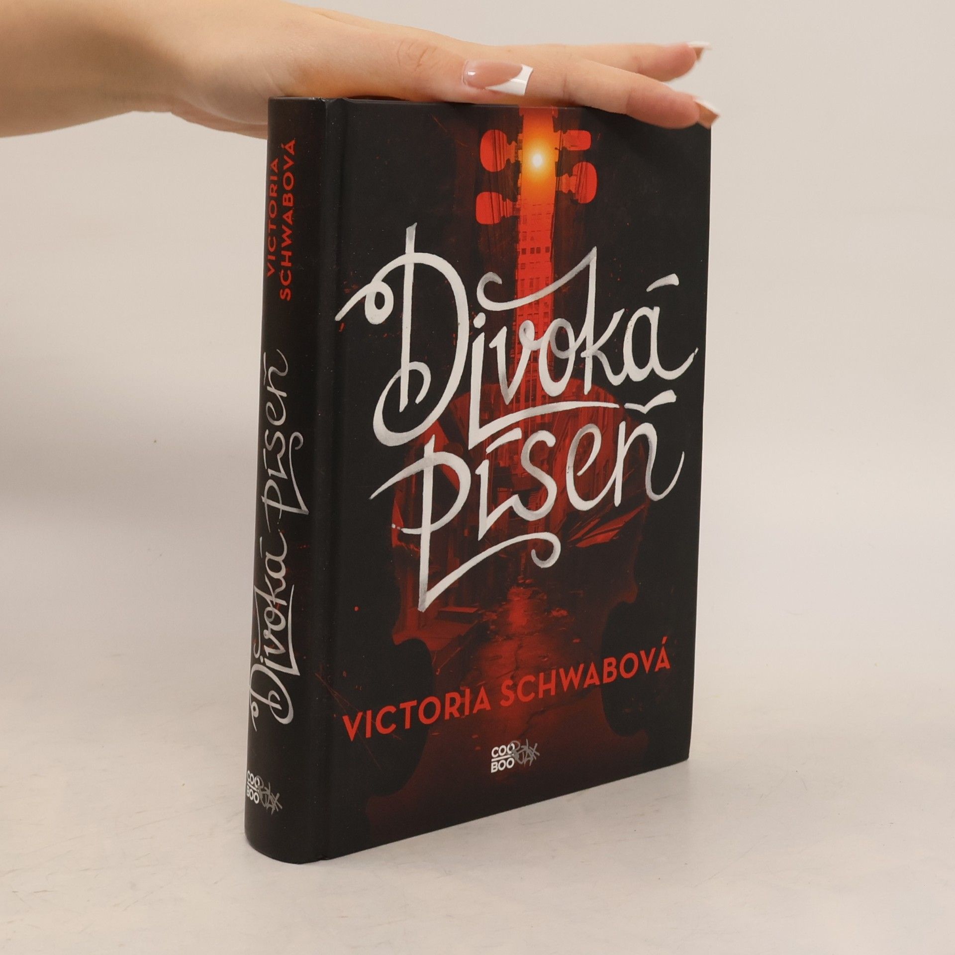 Victoria Schwabová Divoká píseň