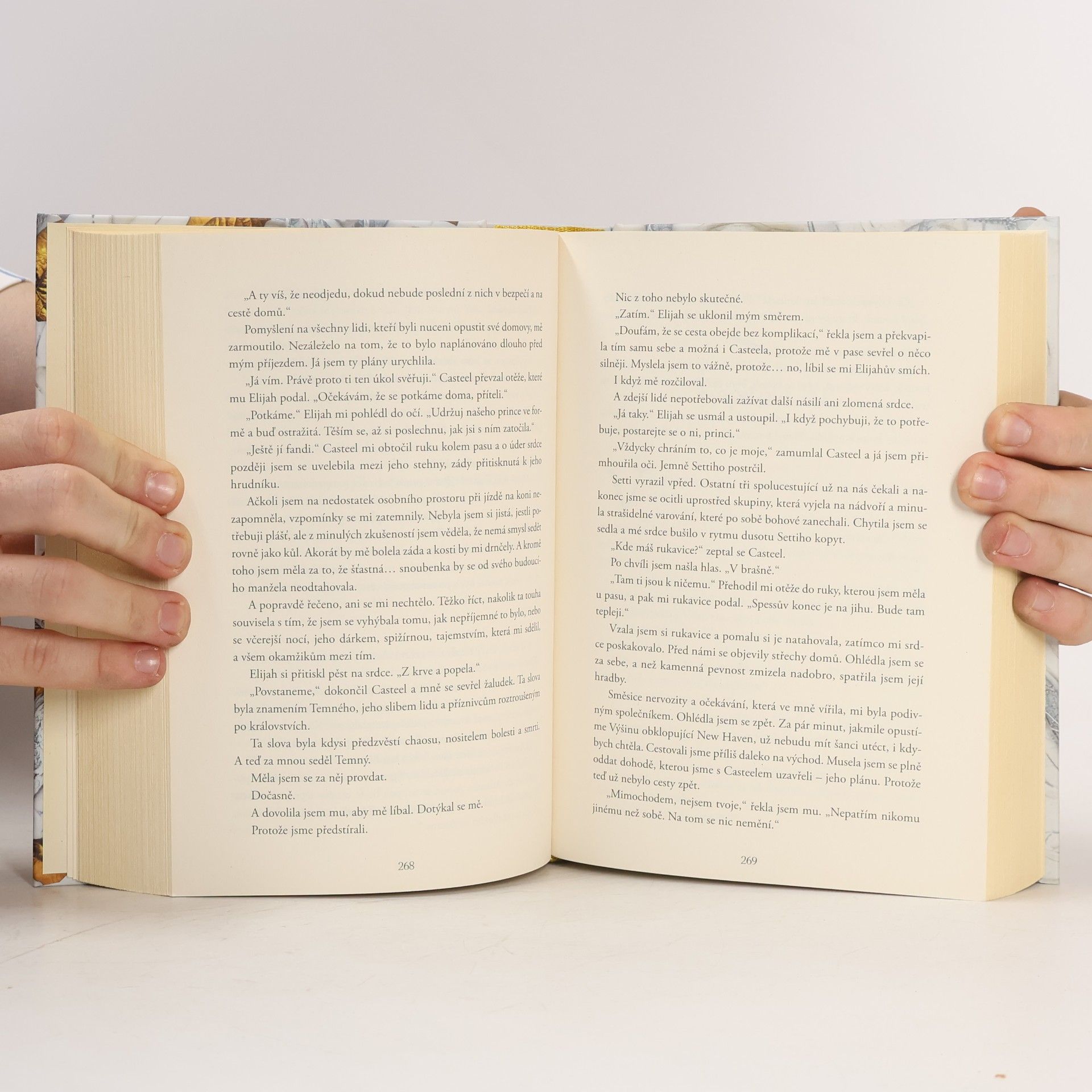 Jennifer Armentrout Království těla a ohně