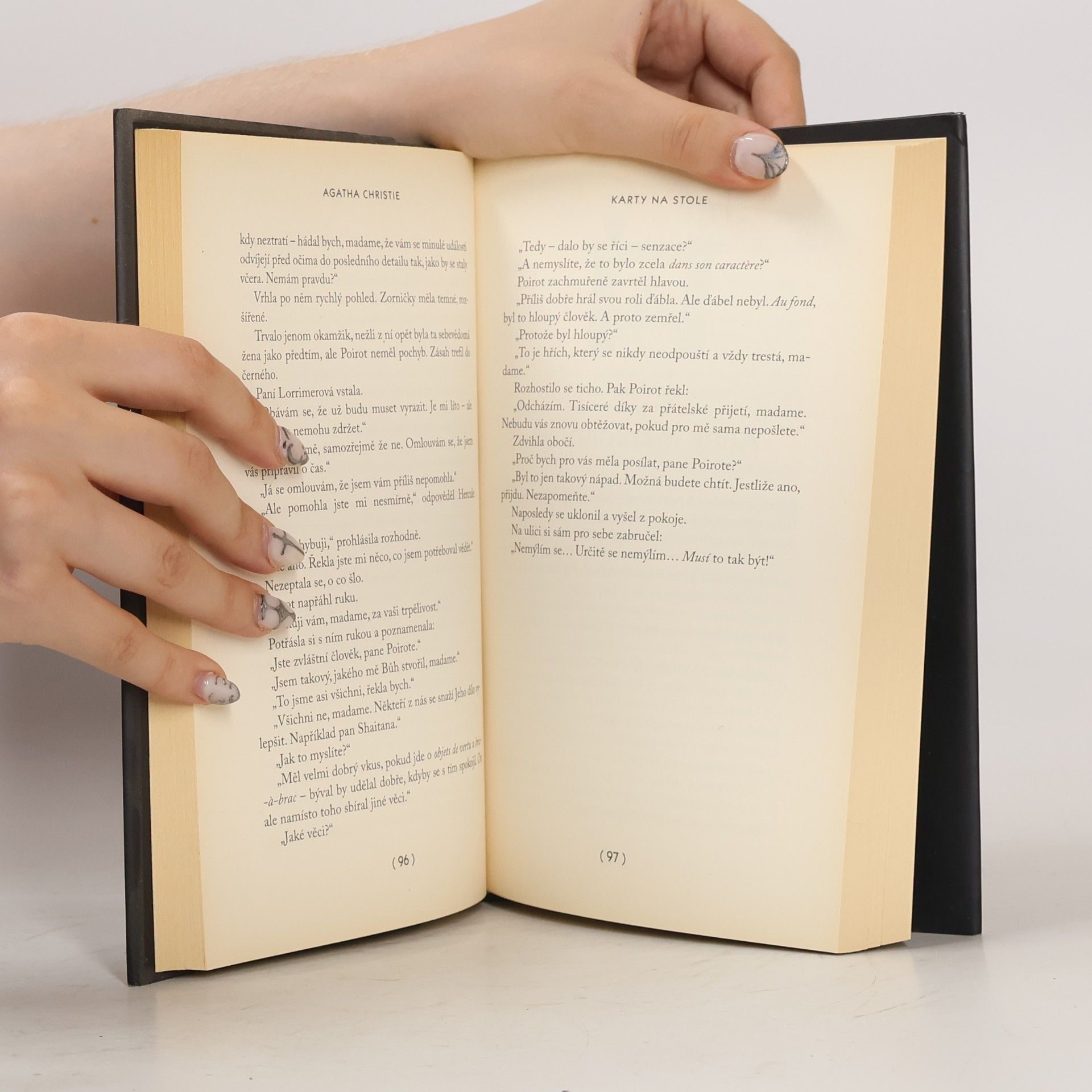 Agatha Christie Karty na stole