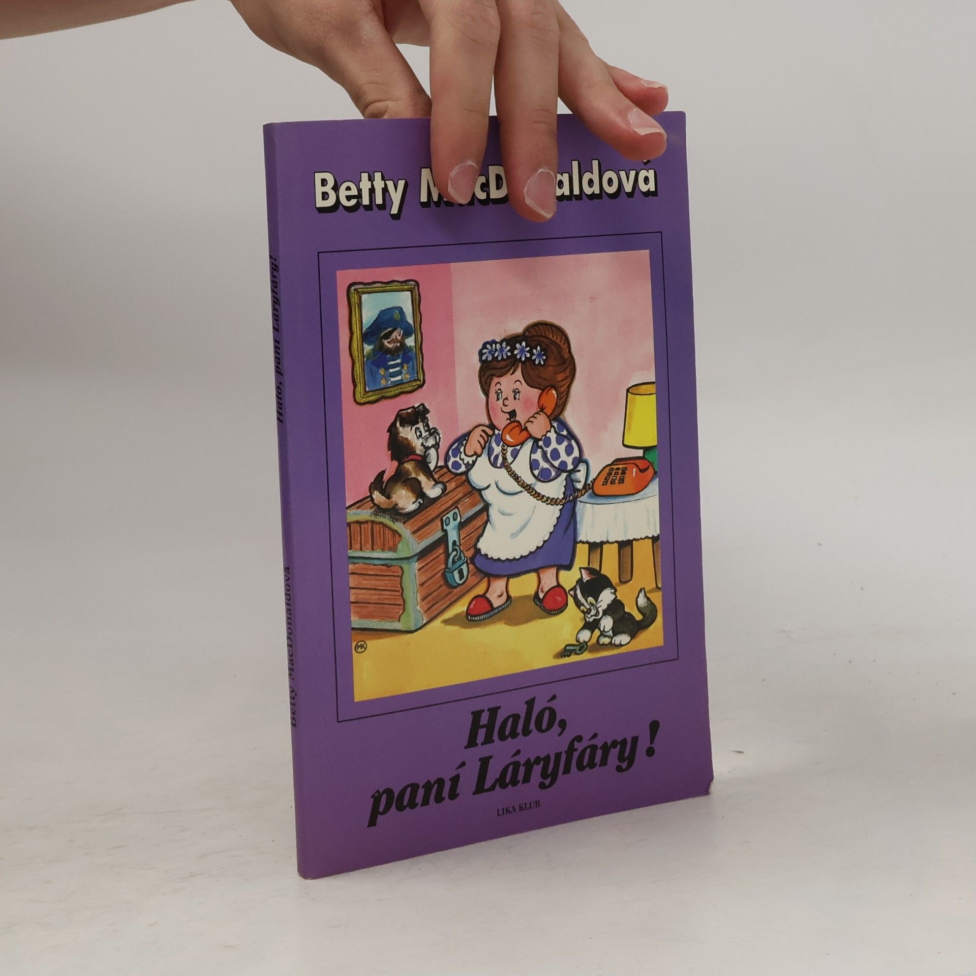 Betty MacDonald Haló, paní Láryfáry