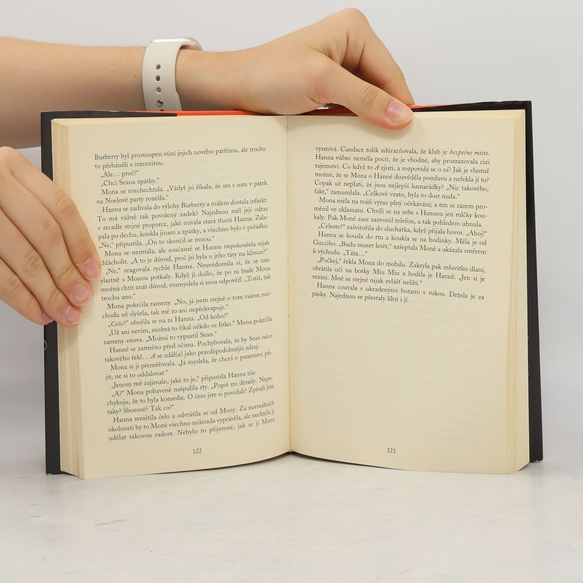 Sara Shepard Roztomilé malé lhářky. Nevinné