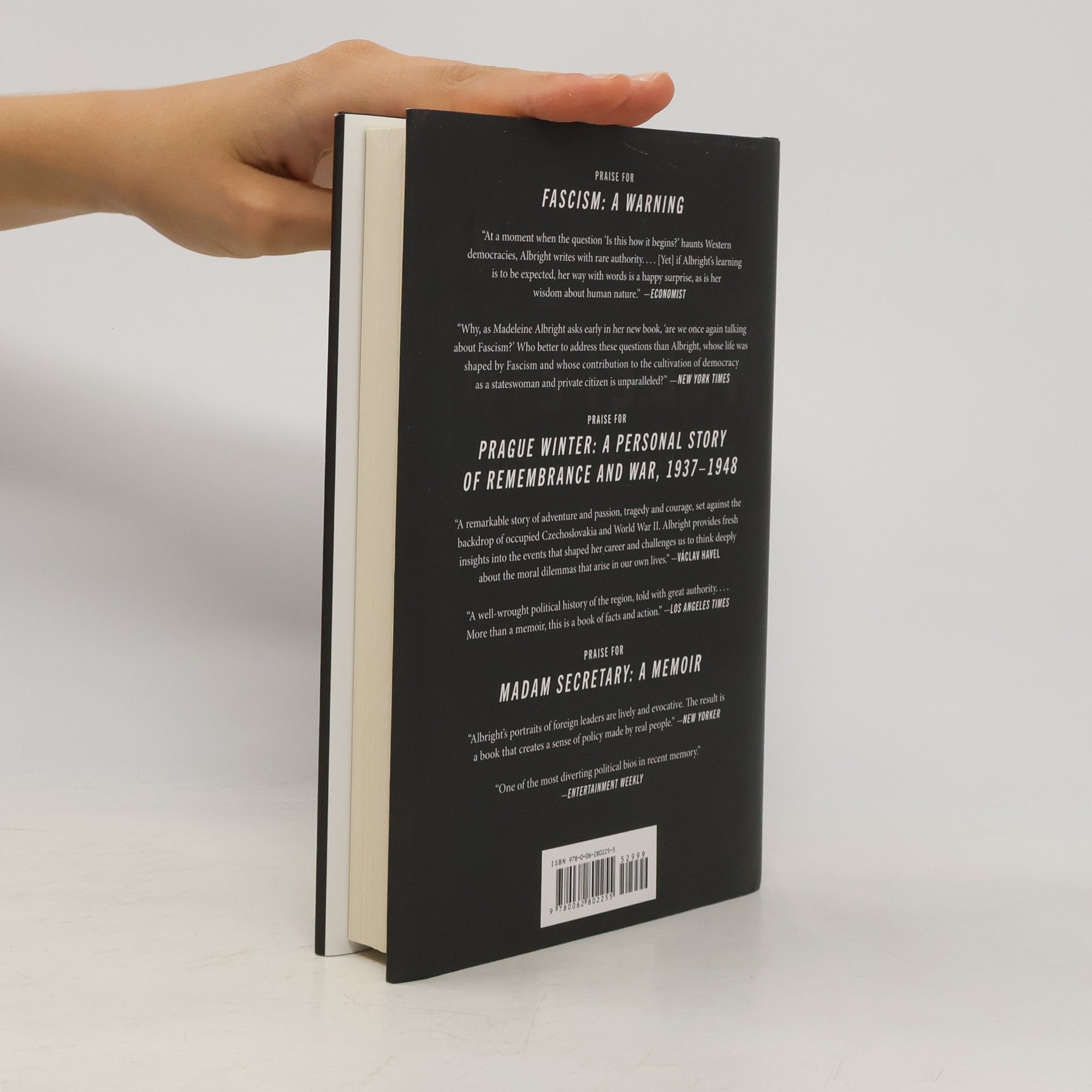 Madeleine Albrightová Hell and other destinations : a 21st-century memoir