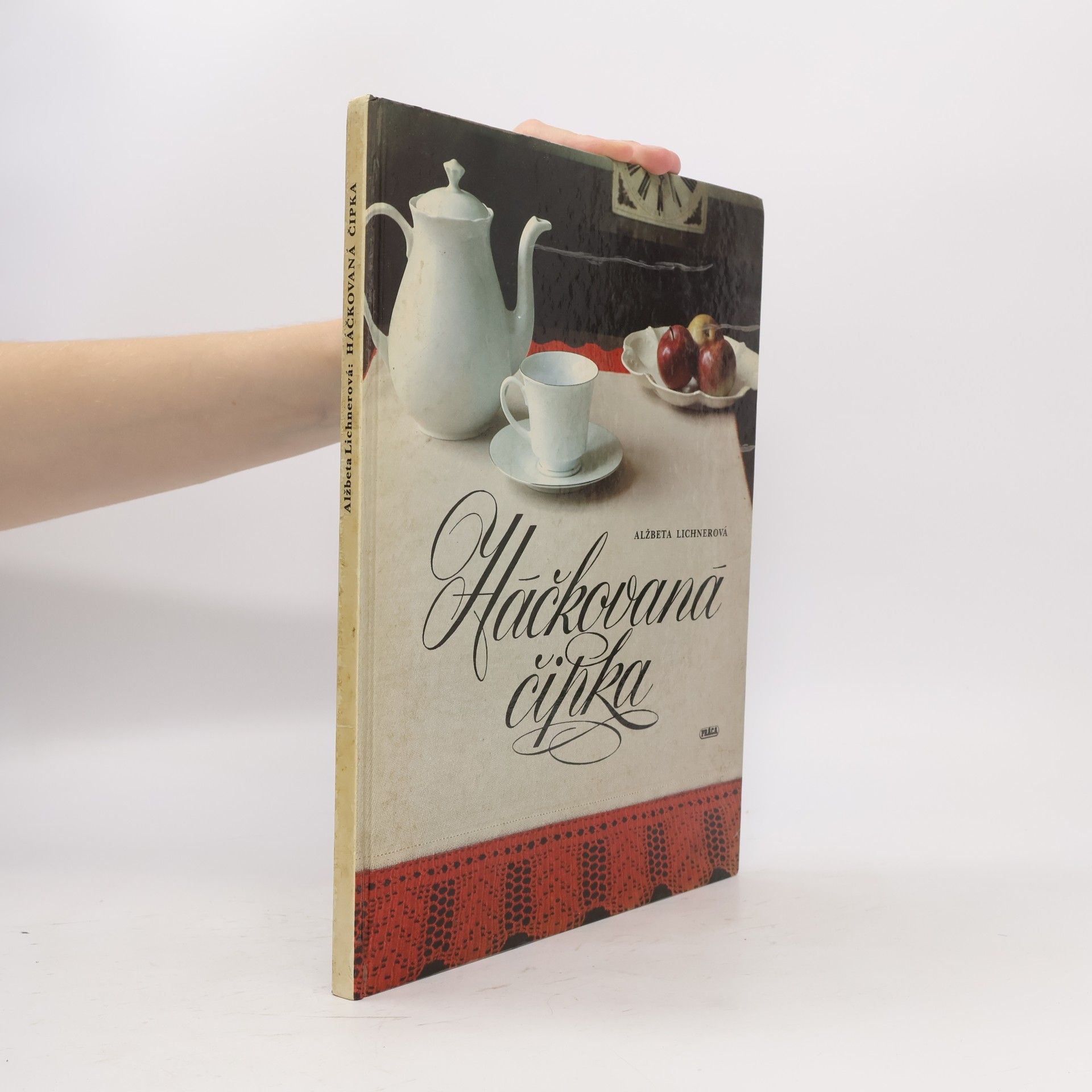 Alžbeta Lichnerová Hačkovaná čipka