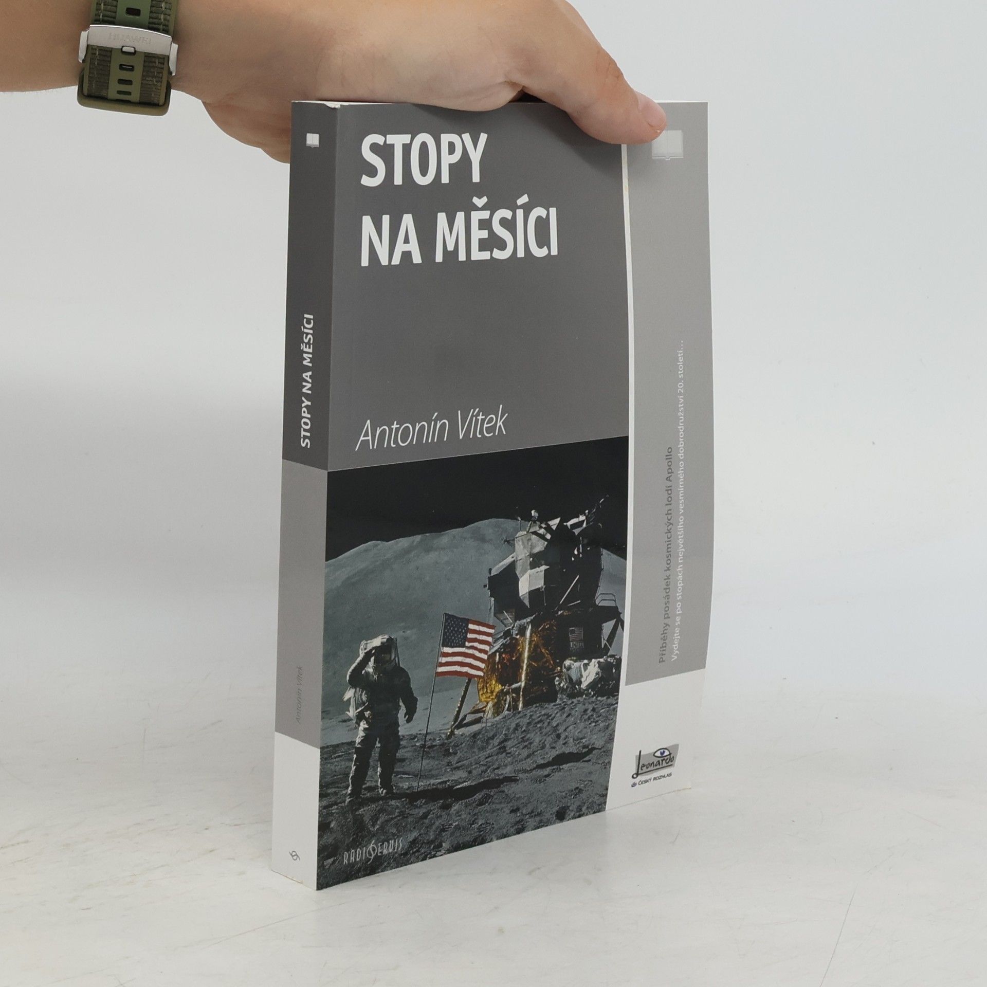 Antonín Vítek Stopy na Měsíci