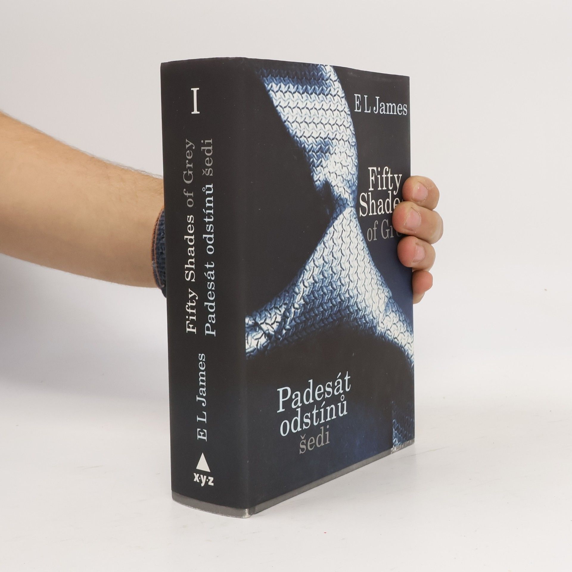 E. L. James Padesát odstínů šedi