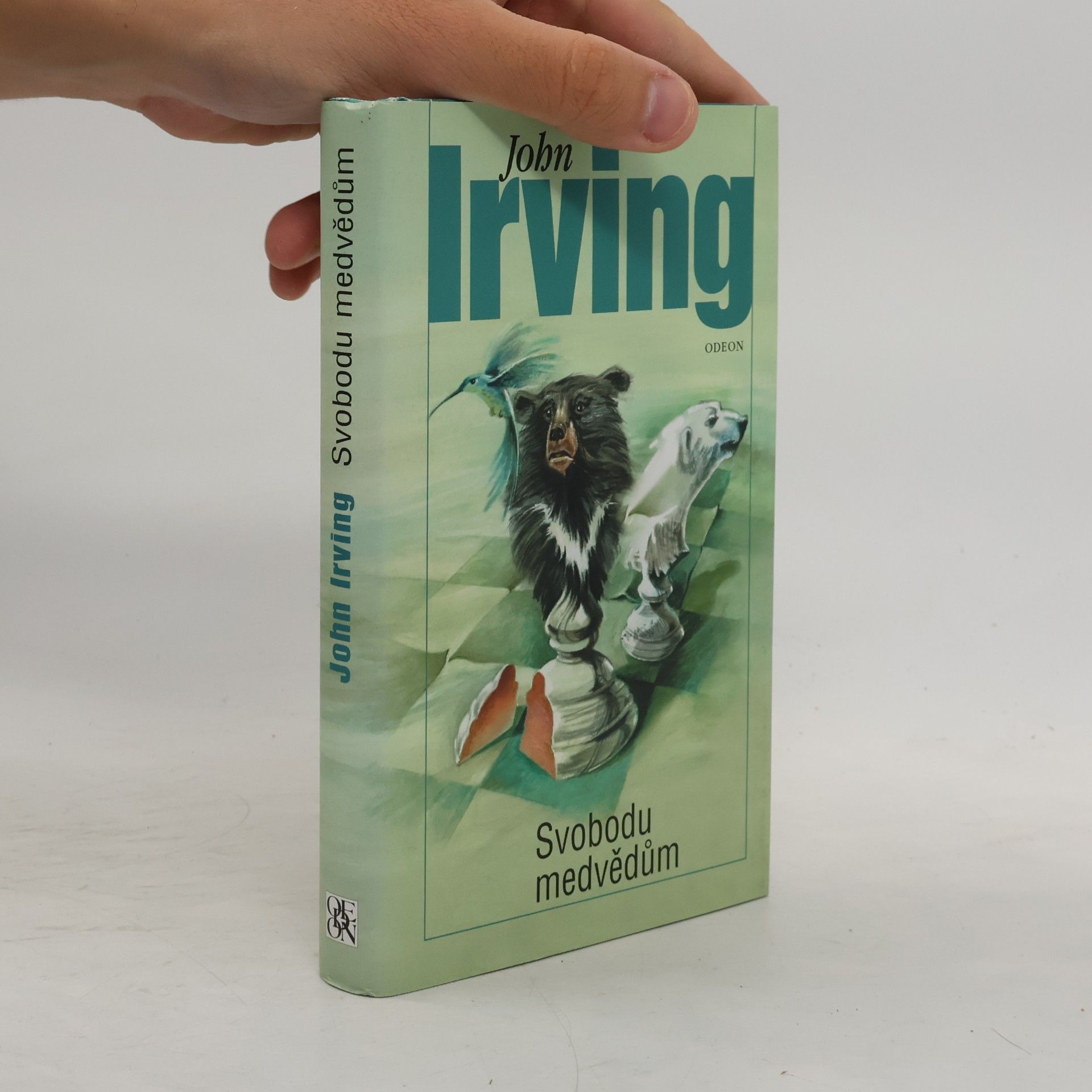 John Irving Svobodu medvědům