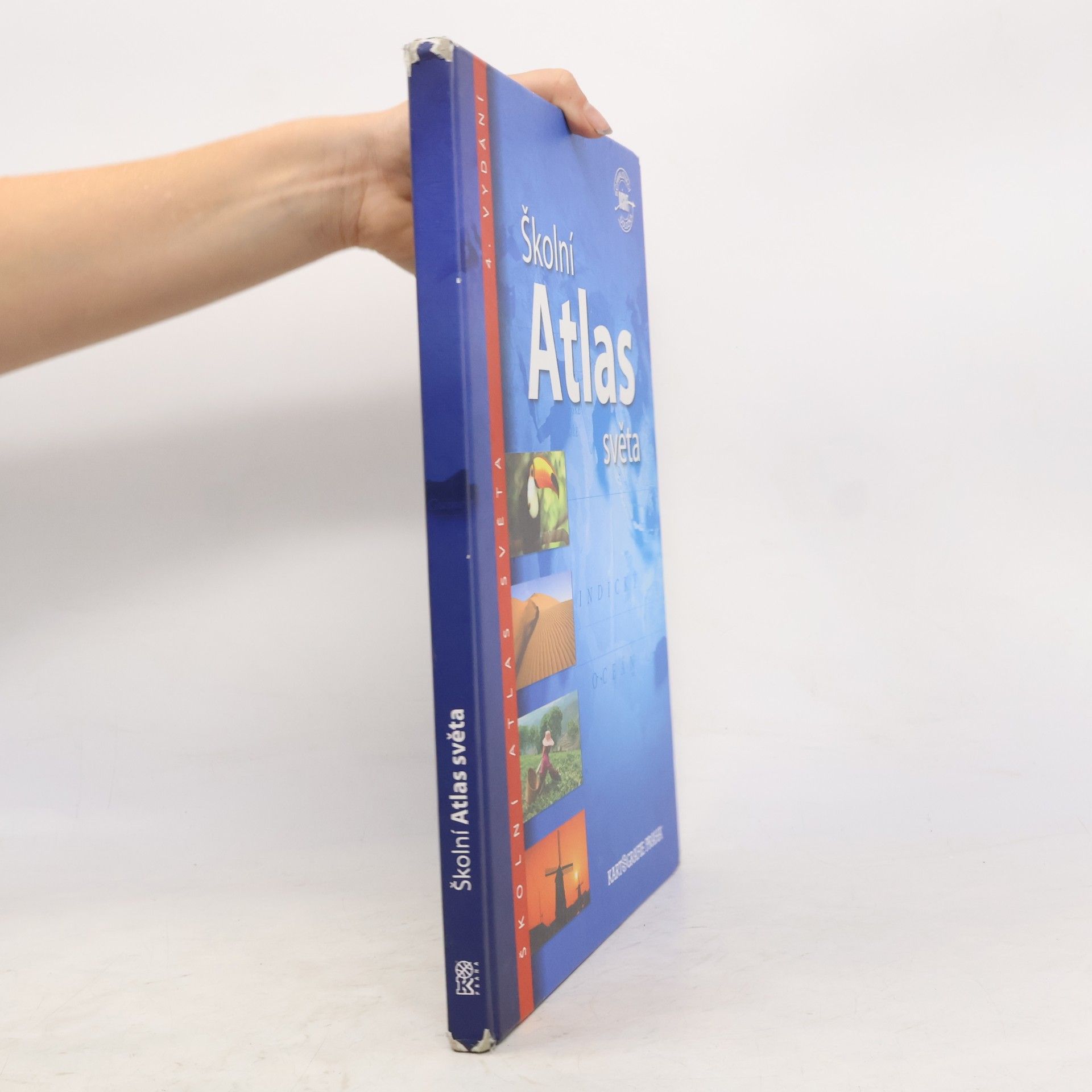 Kolektiv autorů Školní atlas světa