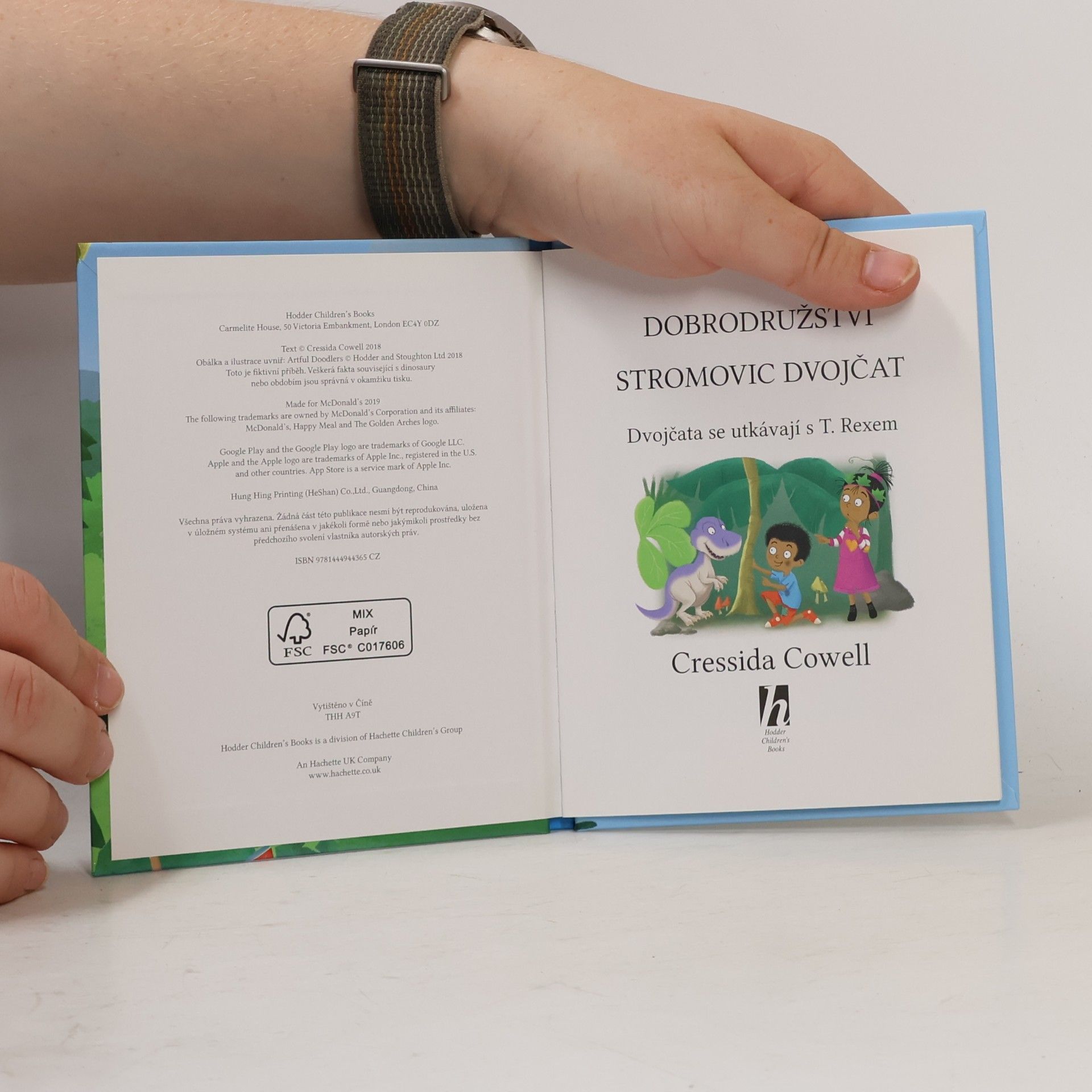 Cressida Cowell Dobrodružství Stromovic dvojčat. Dvojčata se utkávají s T. Rexem
