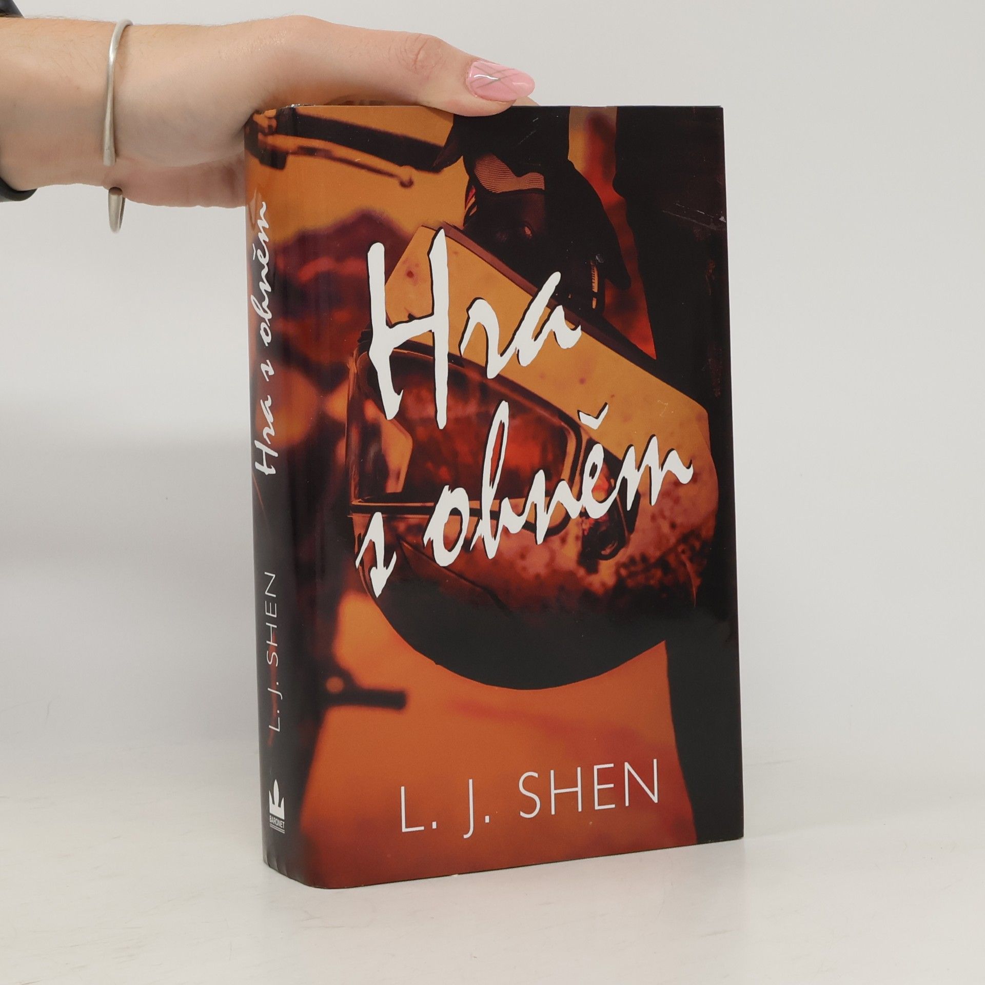 L. J. Shen Hra s ohněm