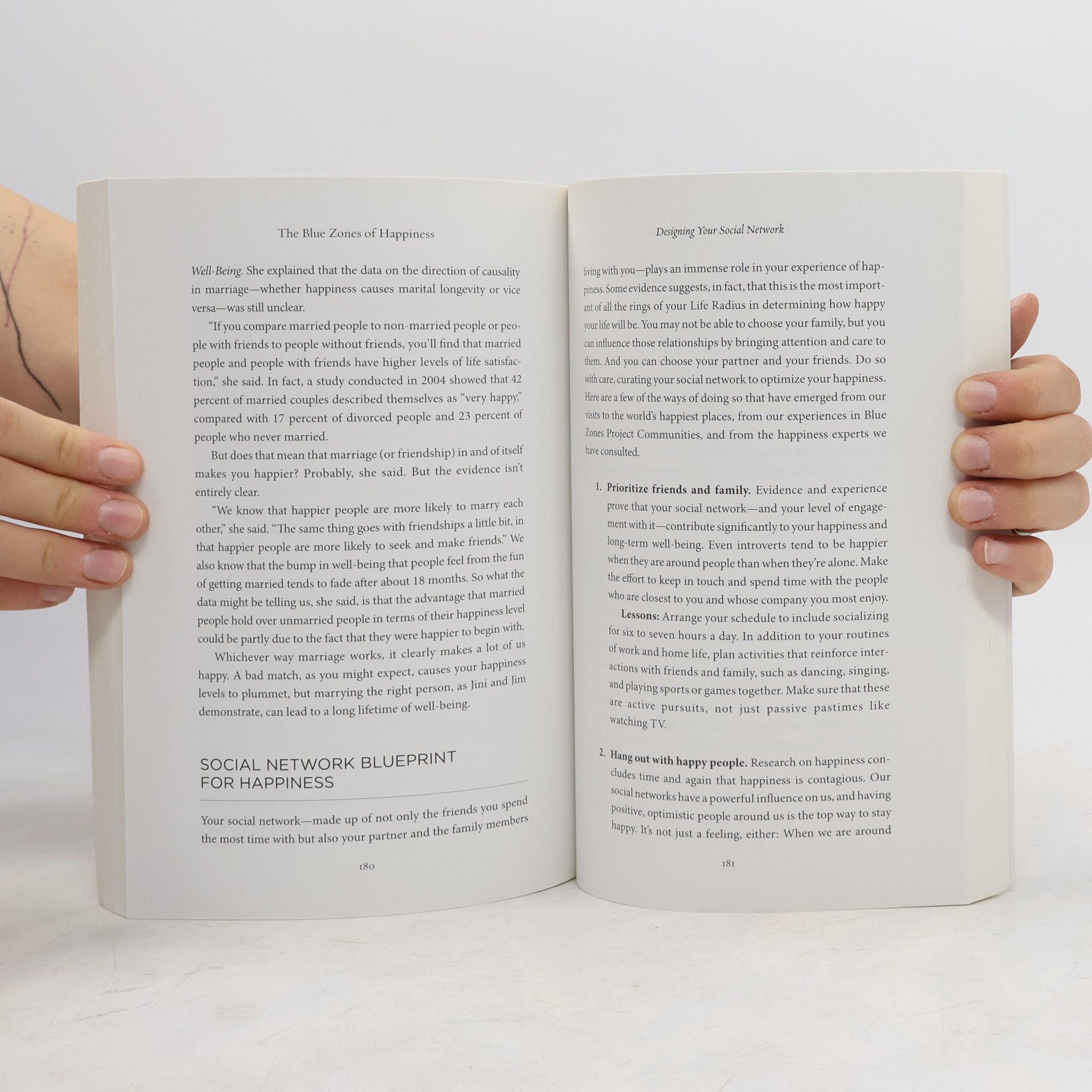 Dan Buettner The blue zones of happiness : lessons from the world's happiest people