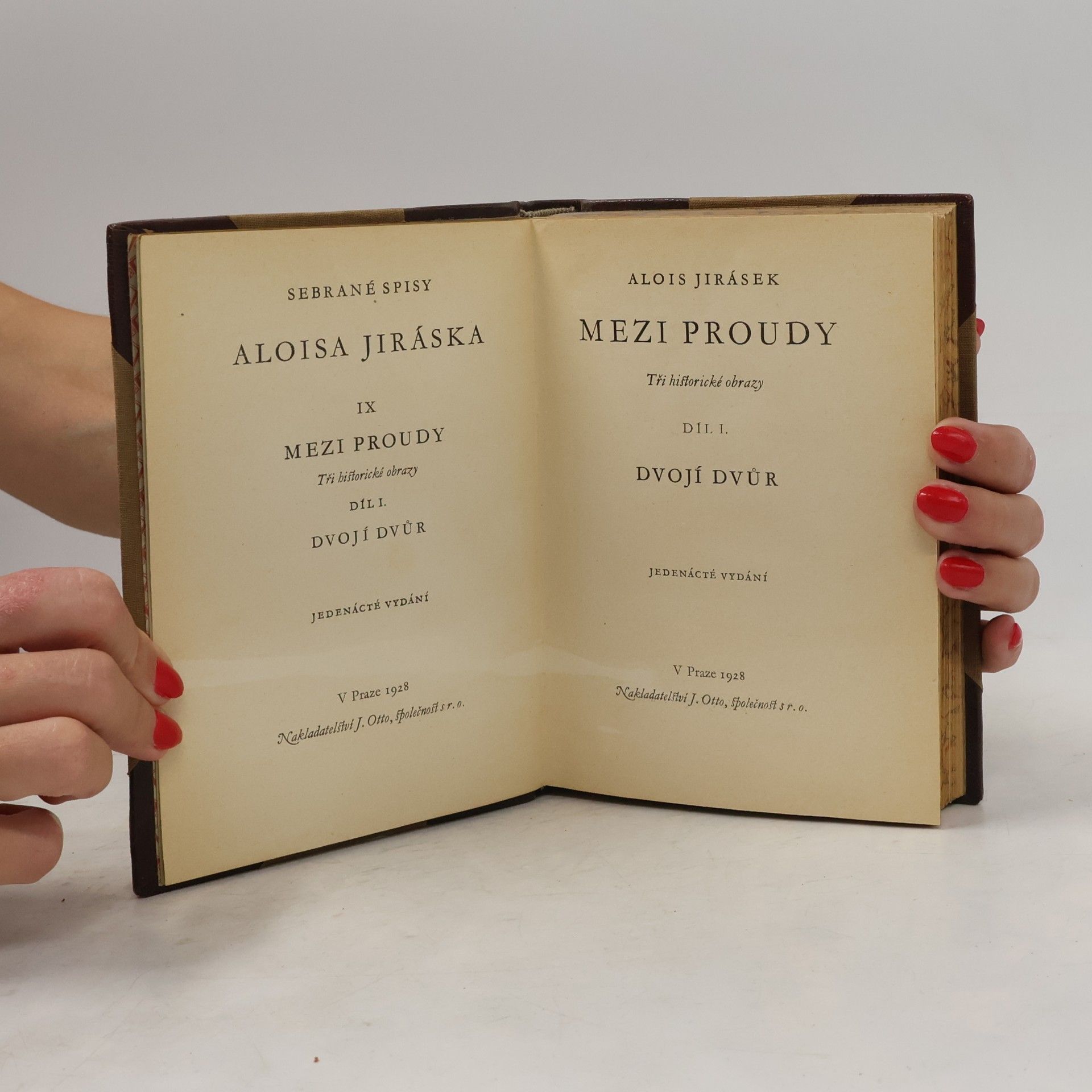 Alois Jirásek Mezi proudy I. Dvojí dvůr