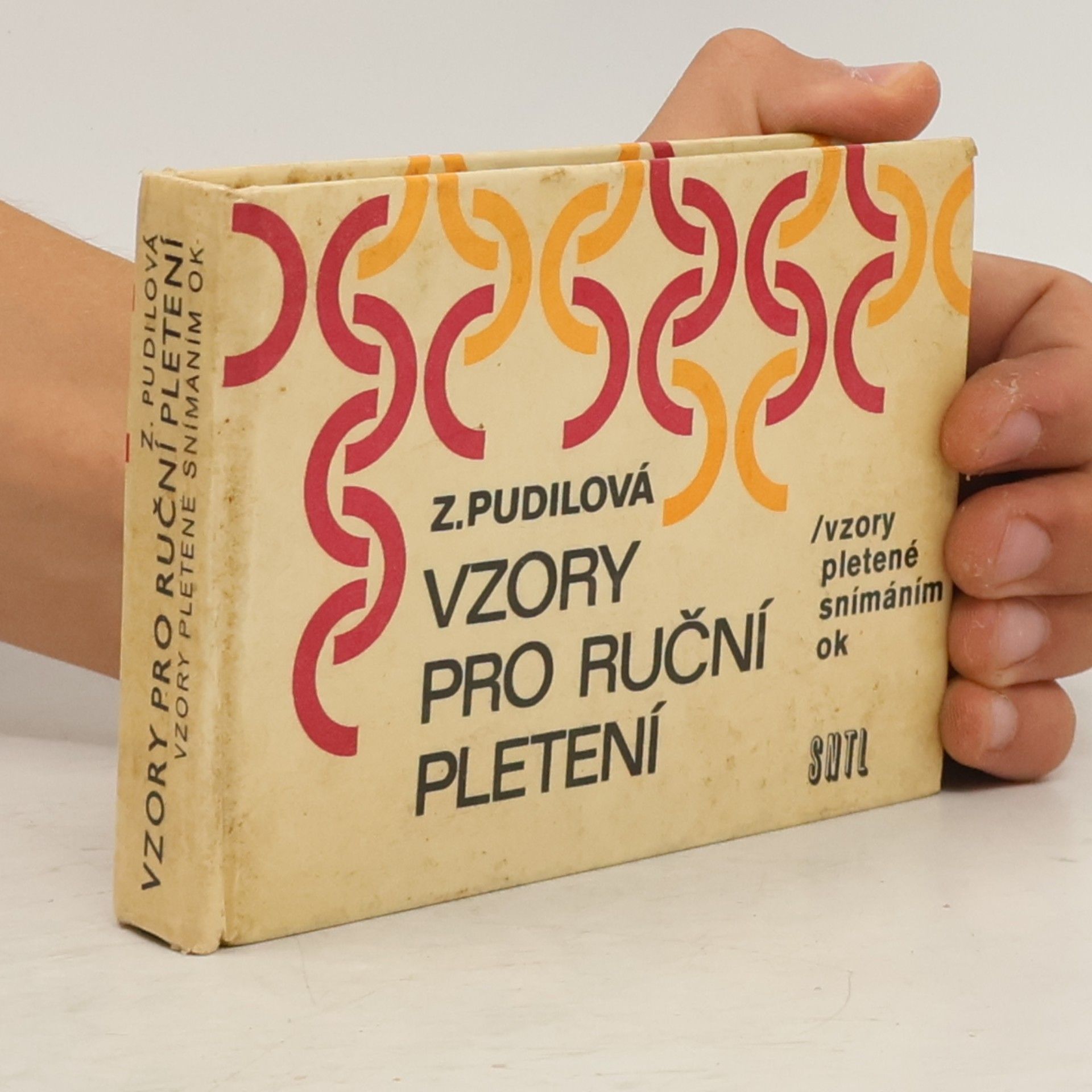 Pudilová Zdenka Vzory pro ruční pletení. Vzory pletené snímáním ok