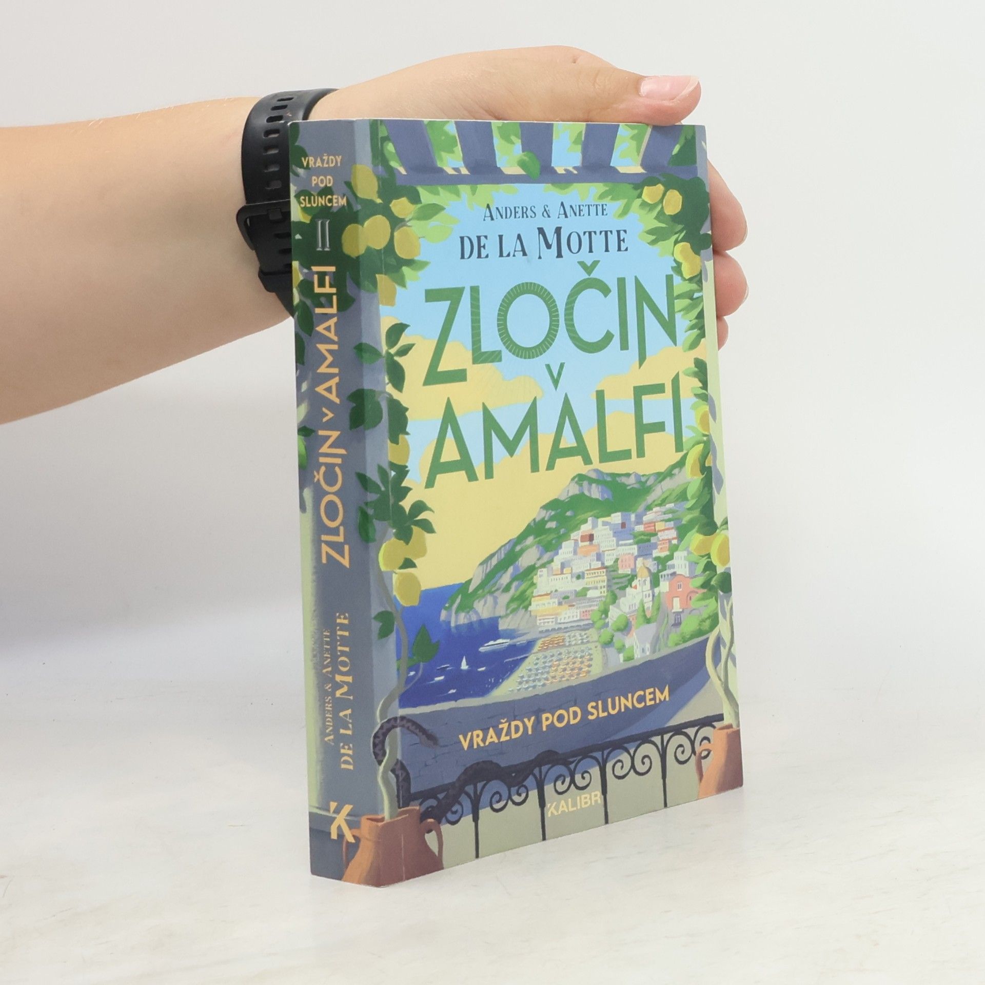 Anette De la Motte Vraždy pod sluncem II: Zločin v Amalfi