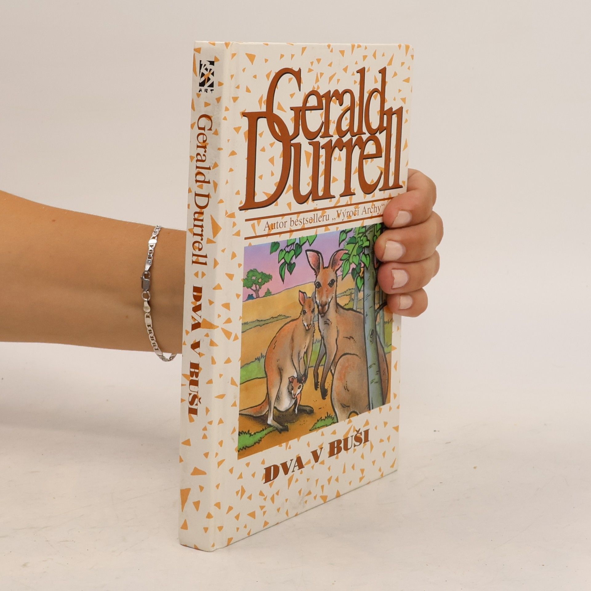 Gerald Durrell Dva v buši