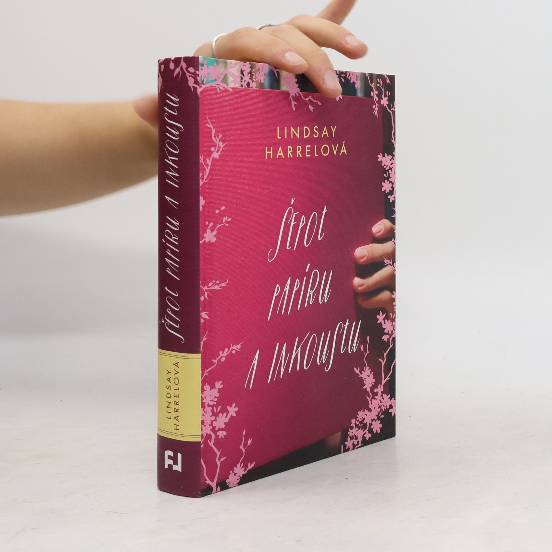 Lindsay Harrel Šepot papíru a inkoustu