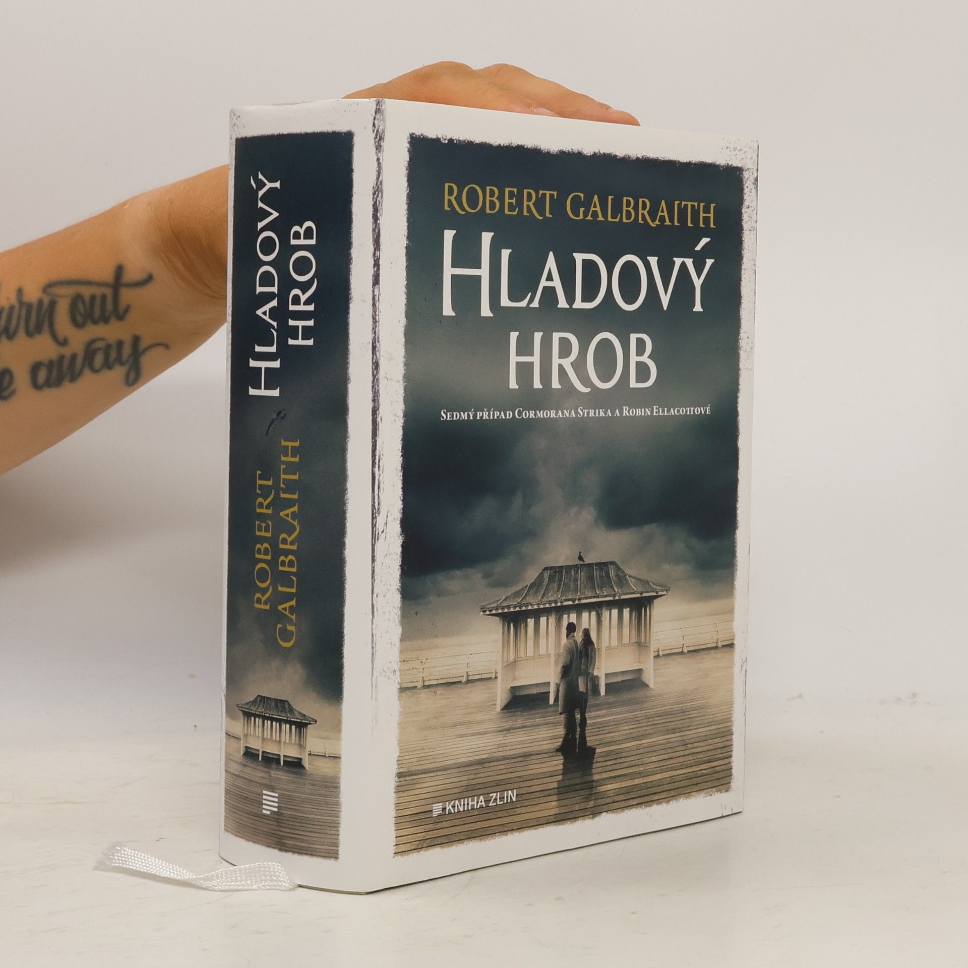 J. K. Rowling Hladový hrob