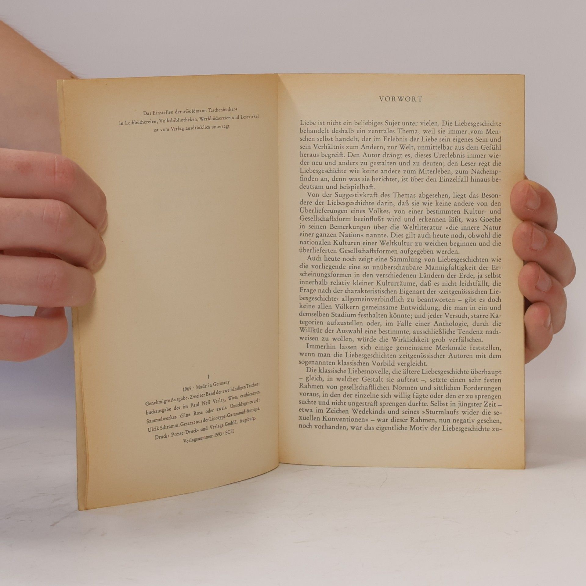 Collectif d'auteurs Lotos und Hibiskusblüte