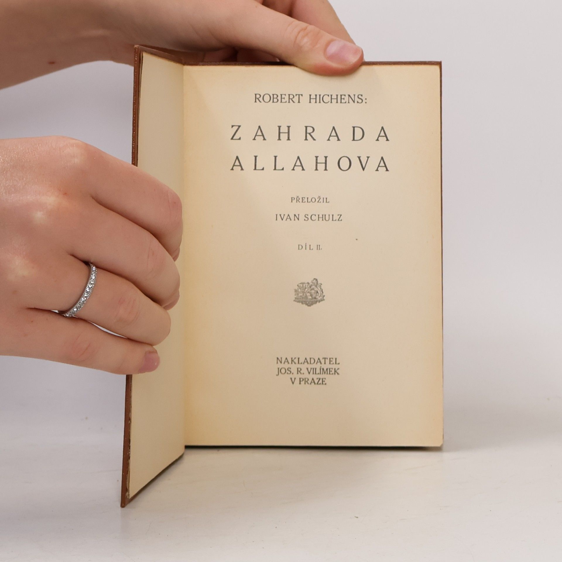 Robert Hichens Zahrada Allahova. Díl II.