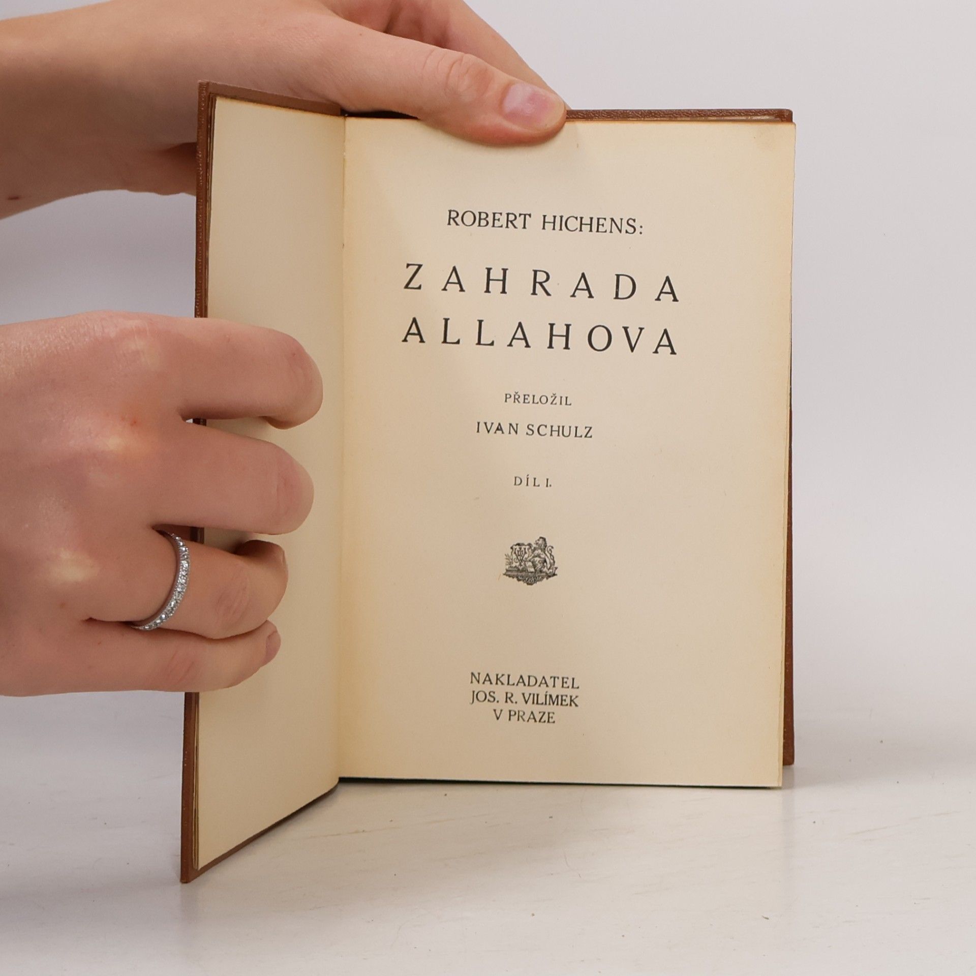 Robert Hichens Zahrada Allahova. Díl I.