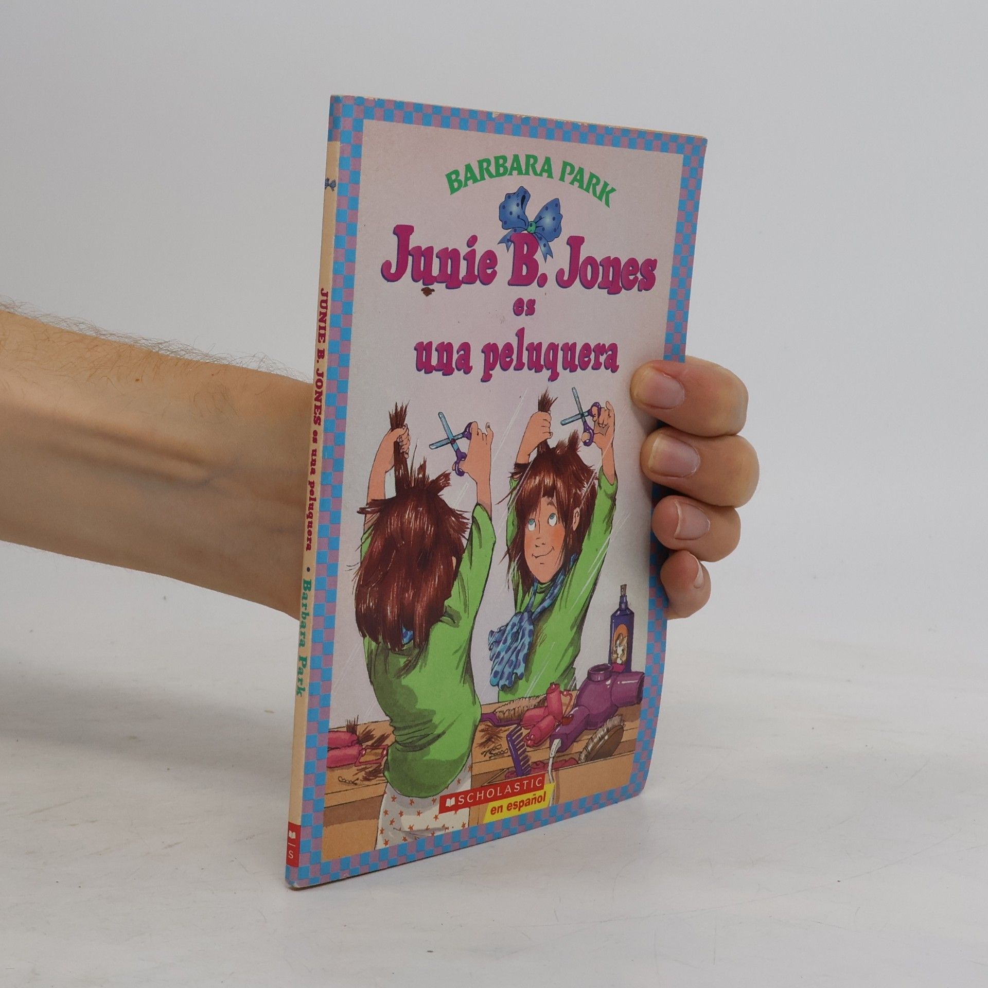 Junie B. Jones es una peluquera