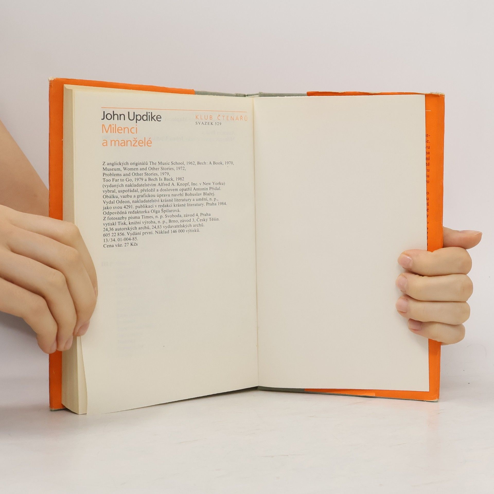 John Updike Milenci a manželé