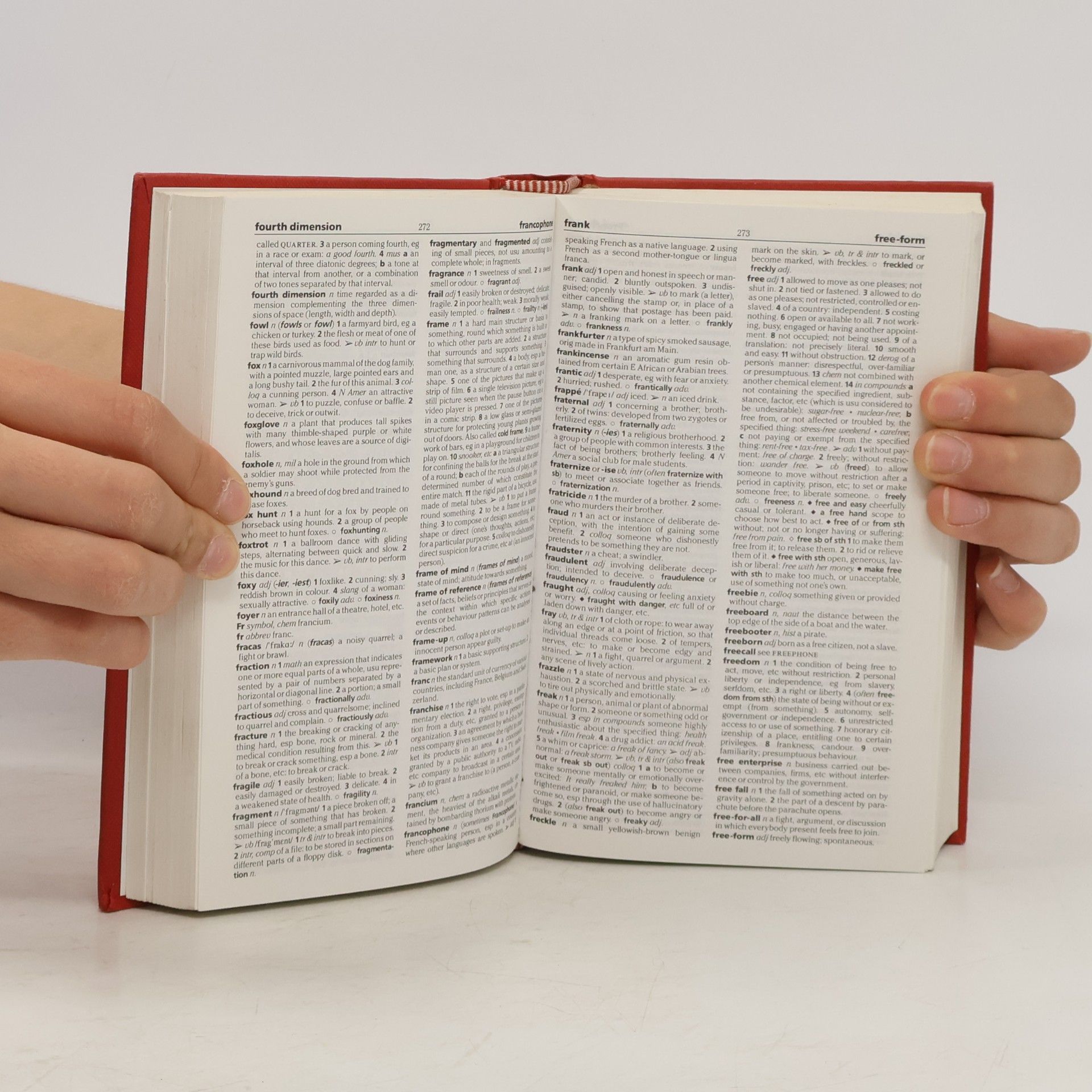 Xavier Güell Chambers Pocket Dictionary