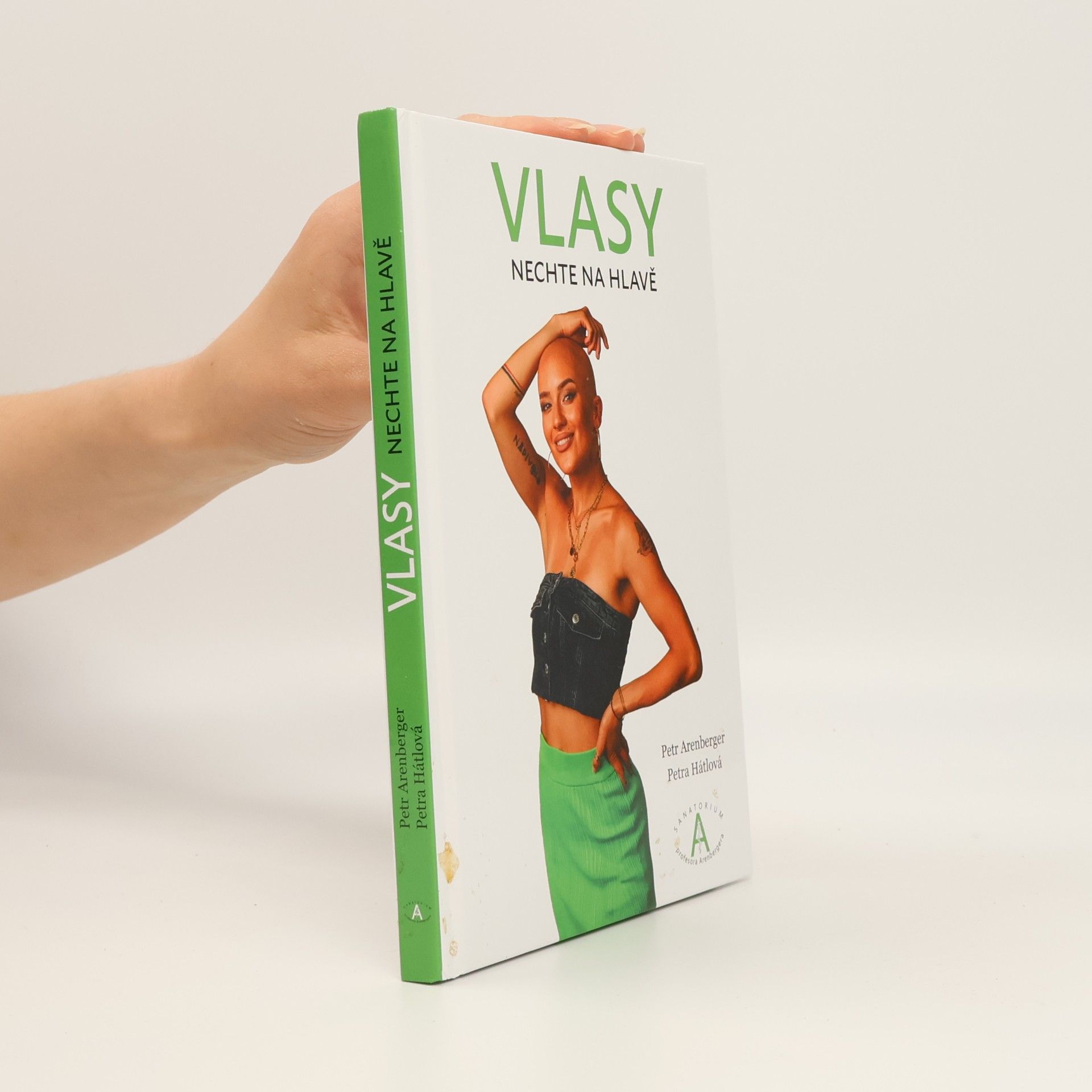 Vlasy – Nechte na hlavě