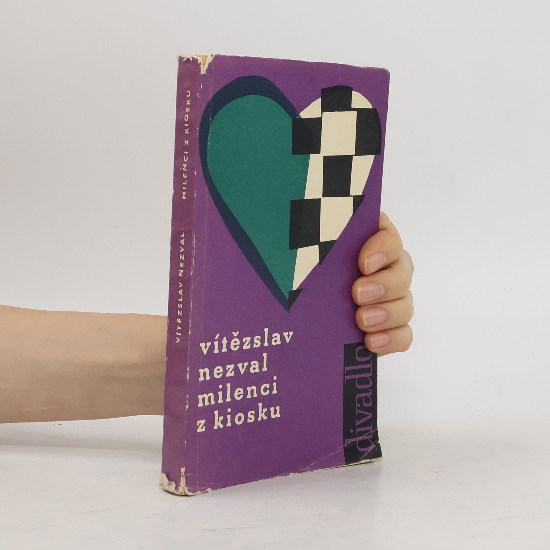 Vítězslav Nezval Milenci z kiosku