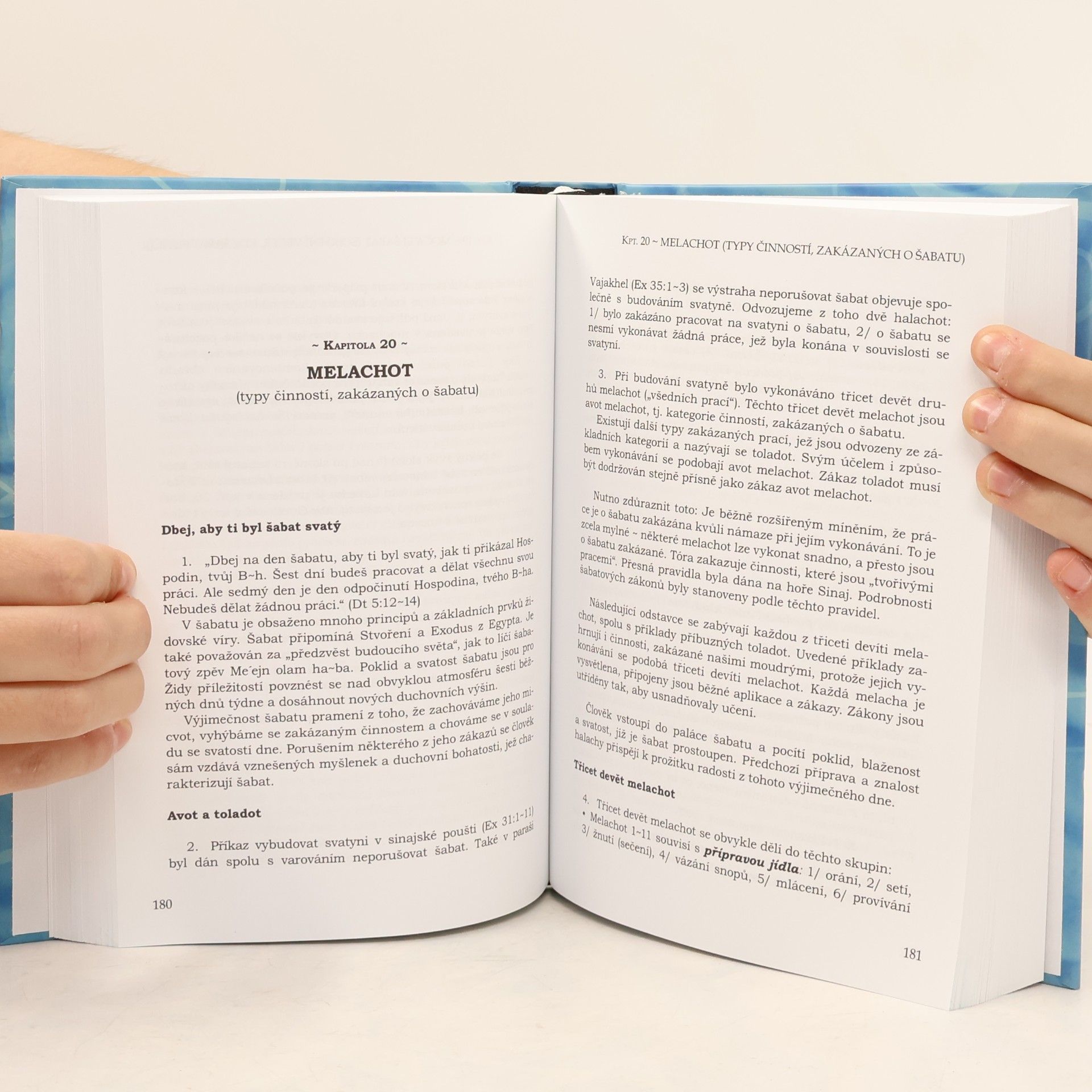 Kolektiv autorů Ša'arej halacha. Praktický souhrn tradičních halachických zákonů.