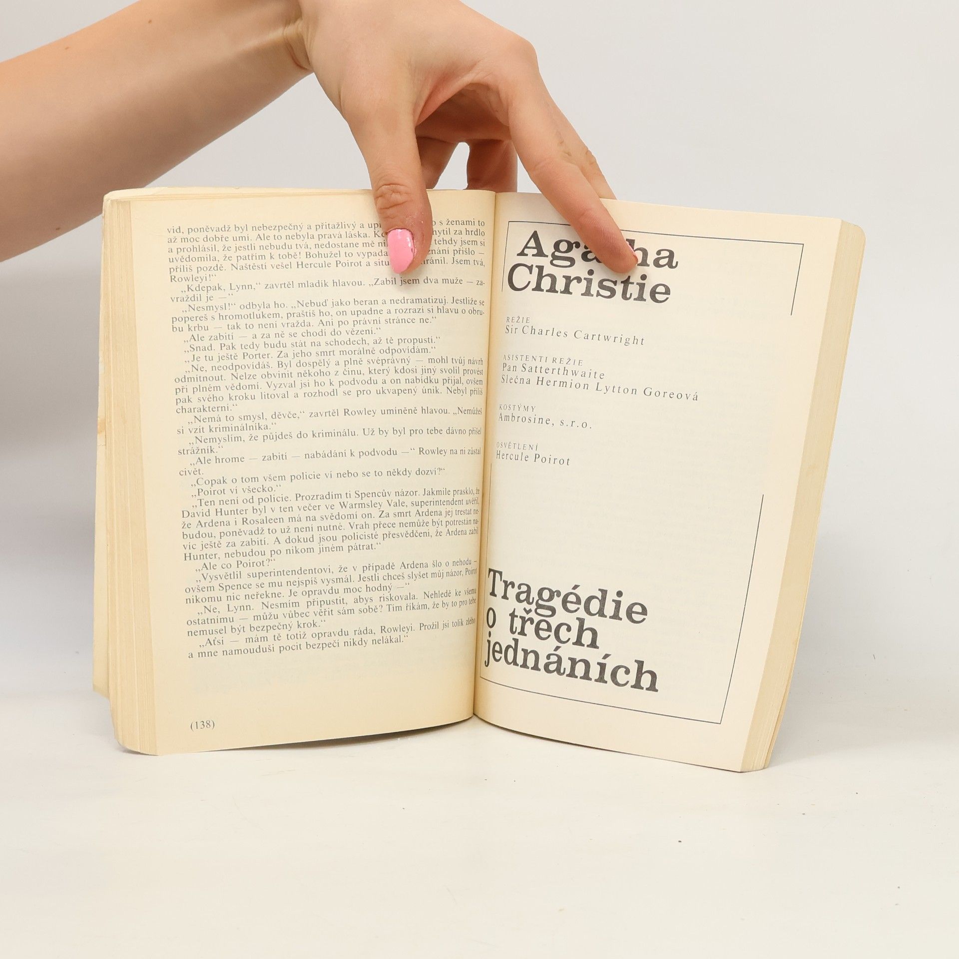 Agatha Christie Čas přílivu. Tragédie o třech jednáních