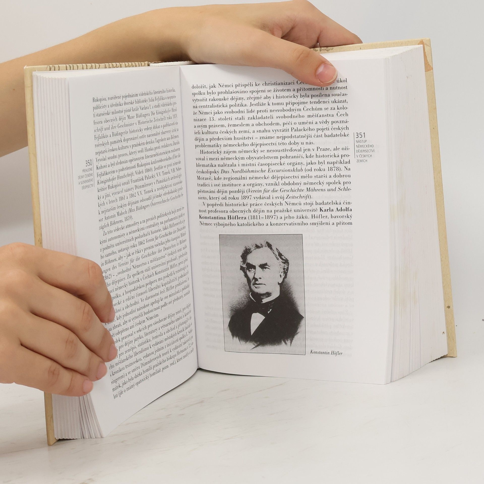 František Kutnar Přehledné dějiny českého a slovenského dějepisectví : od počátků národní kultury až do sklonku třicátých let 20. století