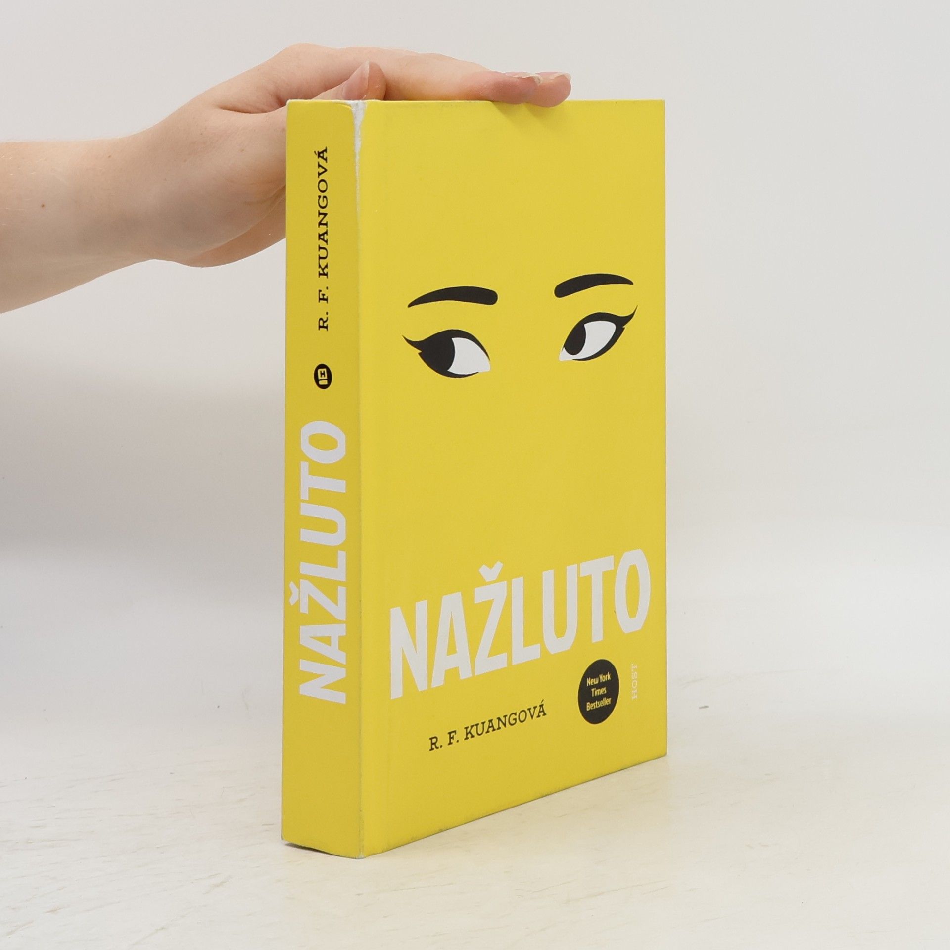 Rebecca Kuang Nažluto
