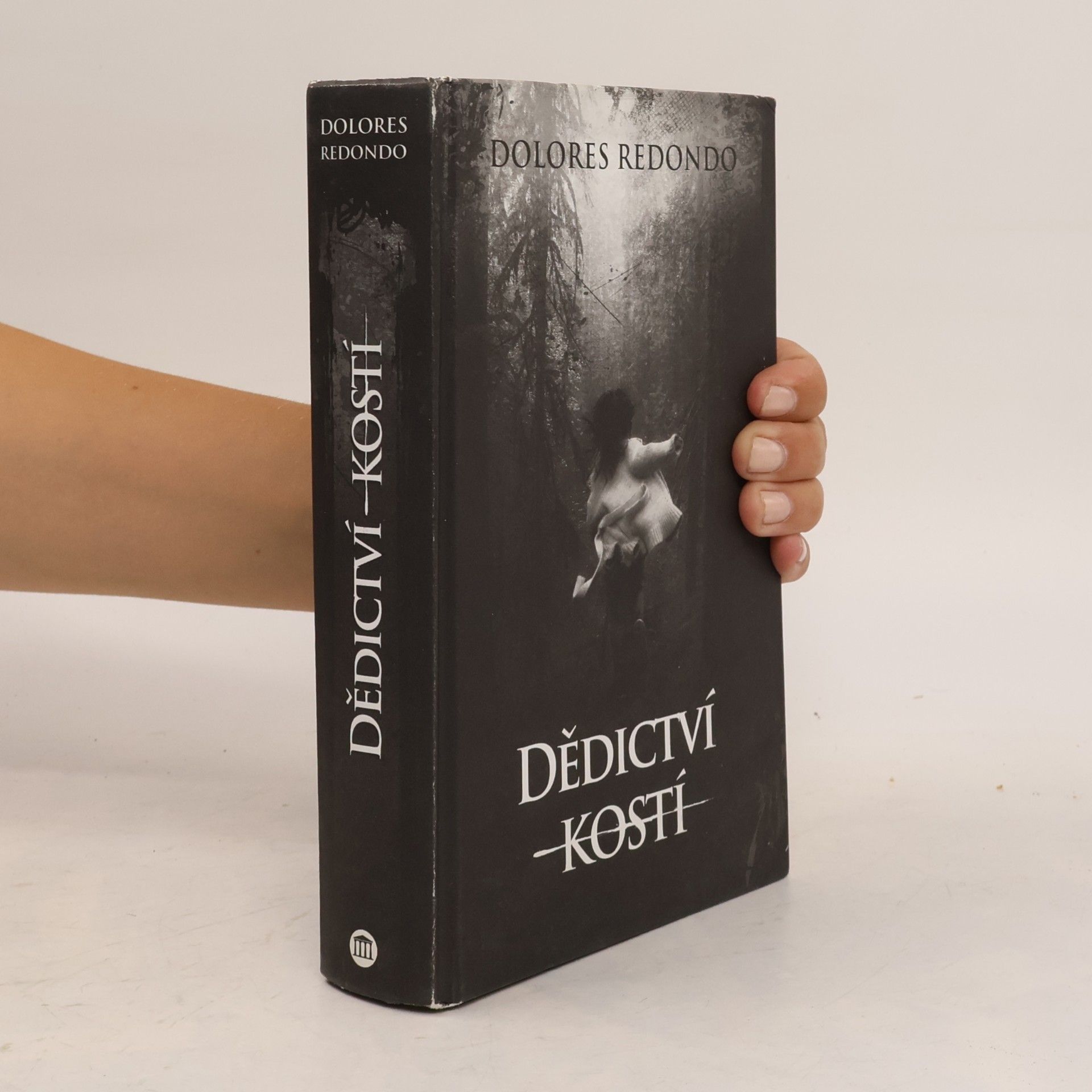 Dolores Redondo Dědictví kostí