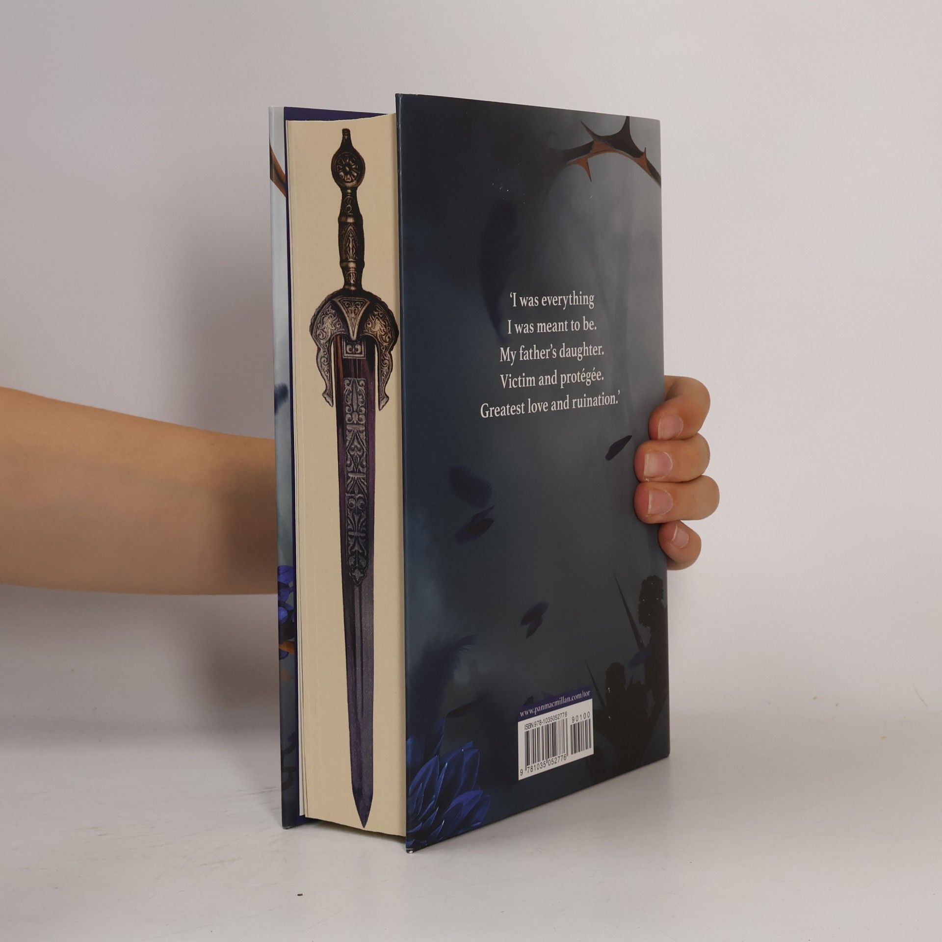 Carissa Broadbent The Ashes and the Star-Cursed King