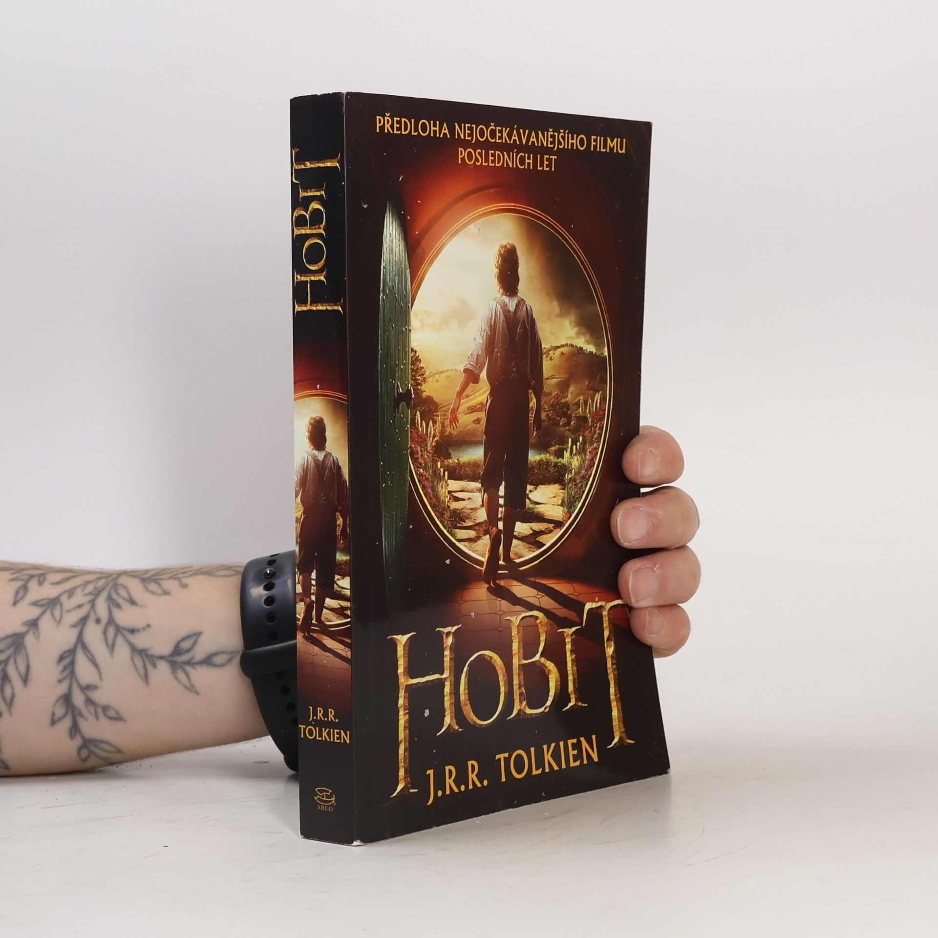 John Ronald Reuel Tolkien Hobit, aneb, Cesta tam a zase zpátky