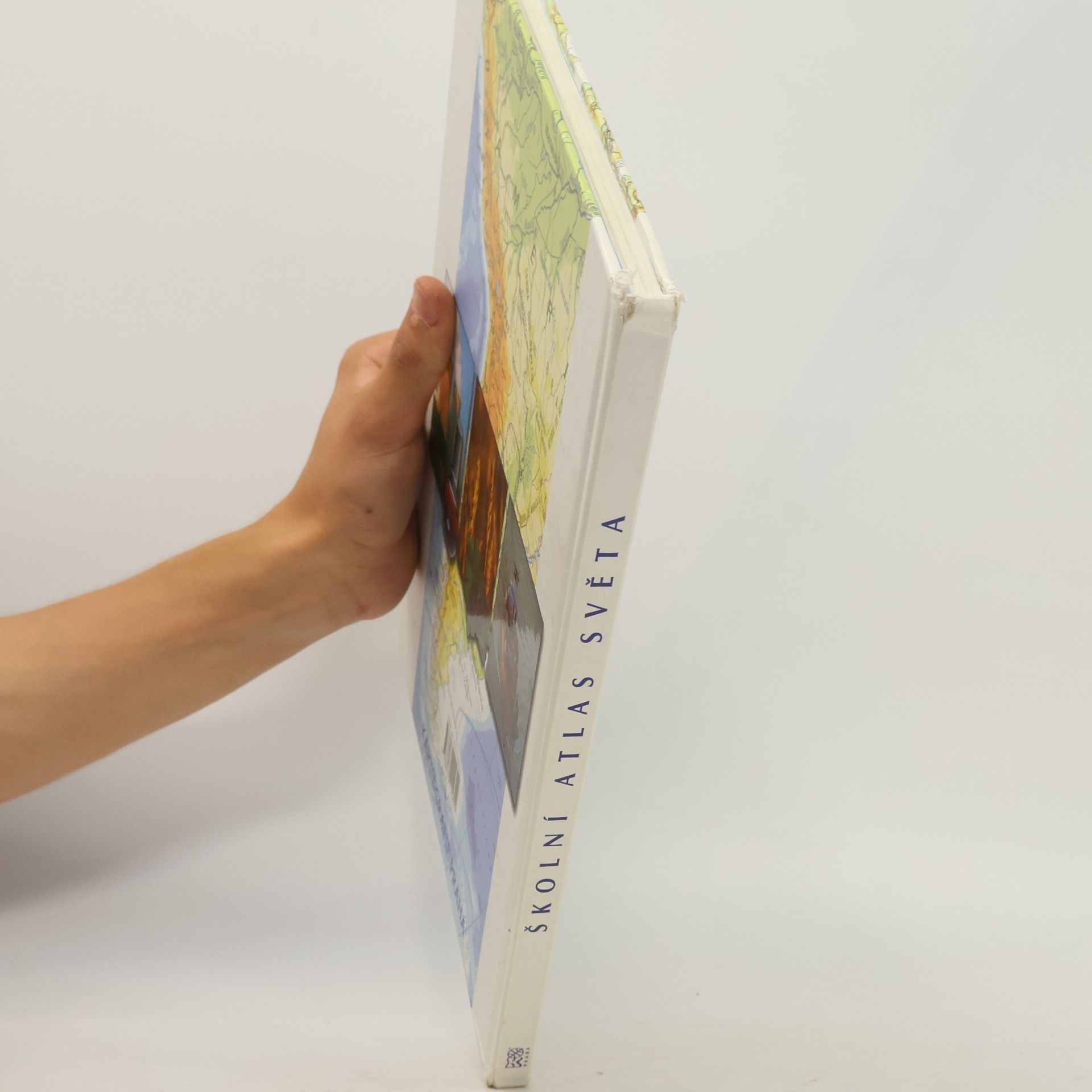 Autorenkollektiv Školní atlas světa