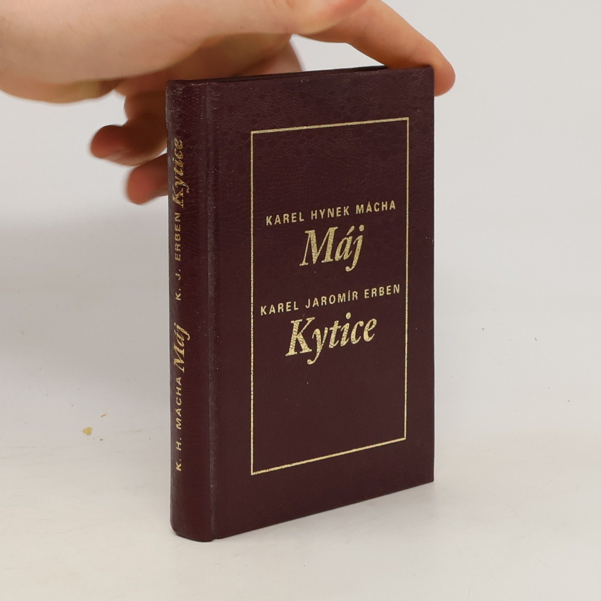 To nejlepší z poezie 19. století: Máj, Kytice