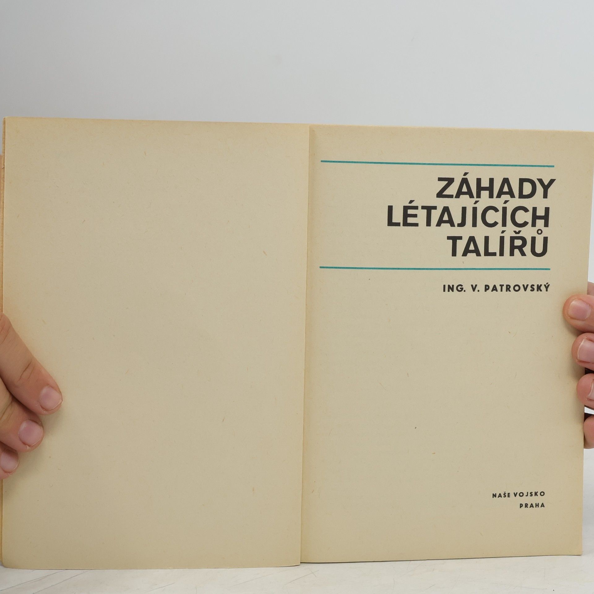 Věnceslav Patrovský Záhady létajících talířů