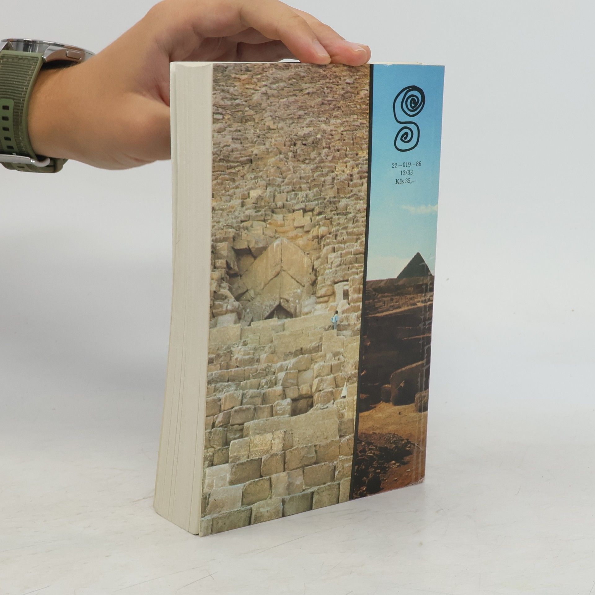 Vojtech Zamarovský Jejich veličenstva pyramidy