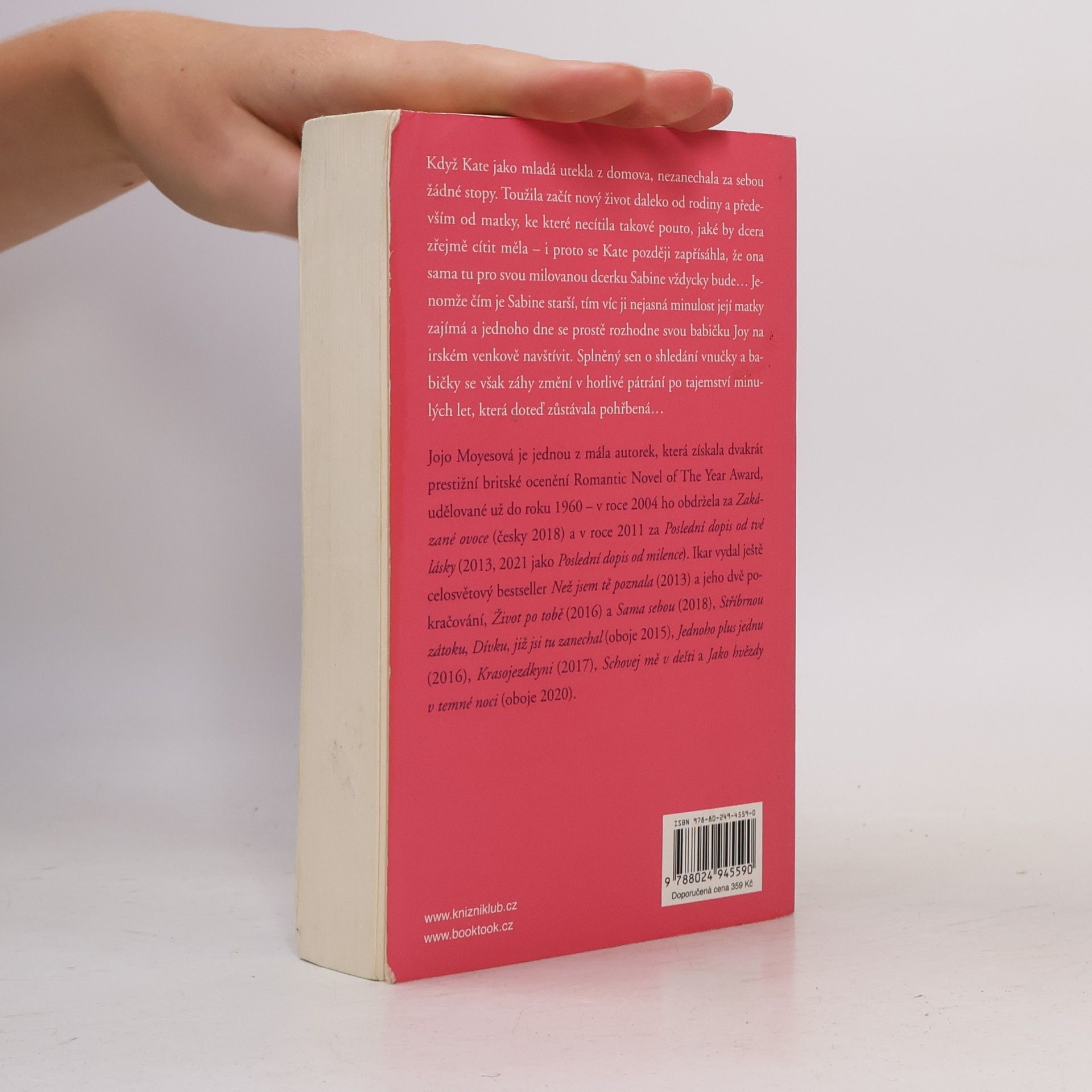 Jojo Moyes Schovej mě v dešti