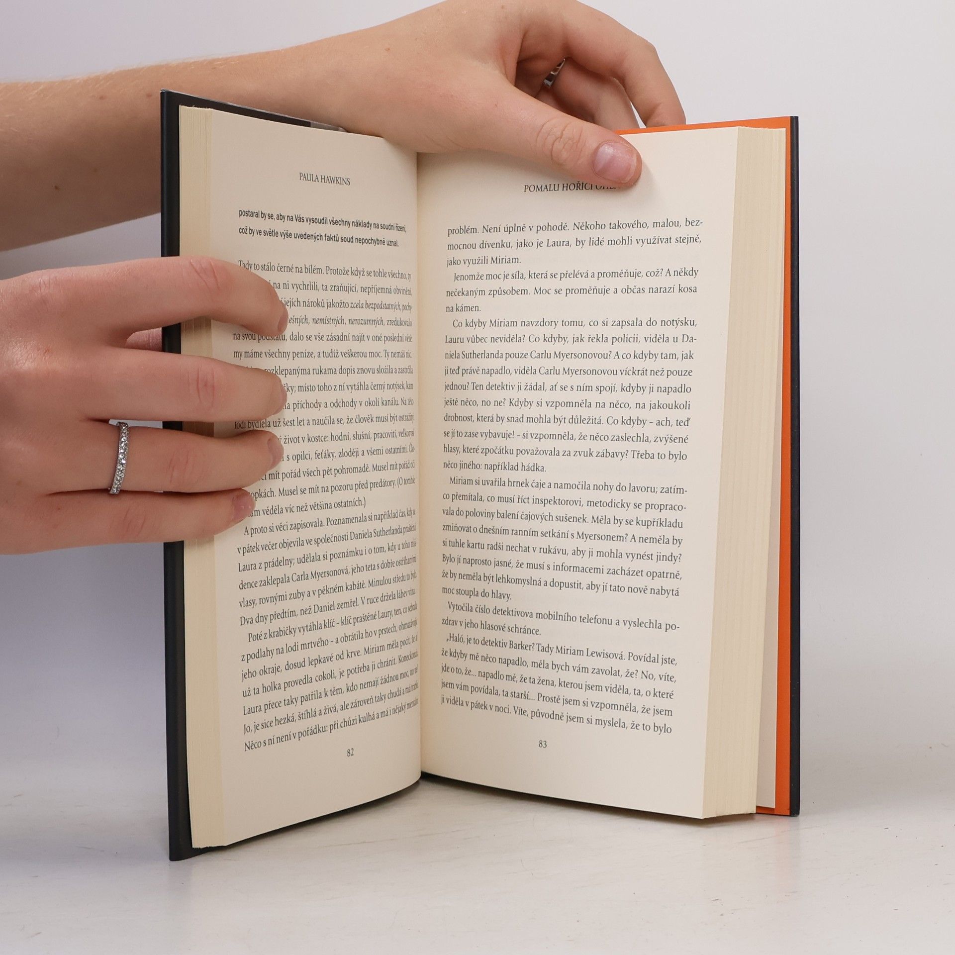 Paula Hawkins Pomalu hořící oheň